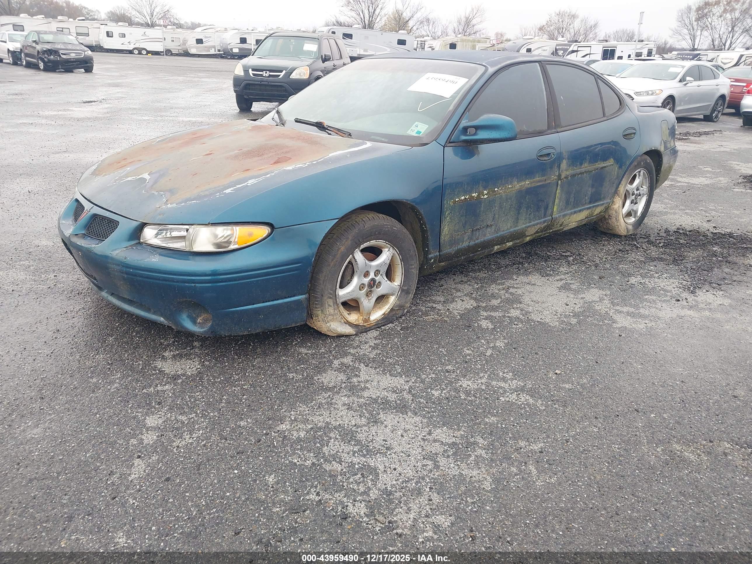 PONTIAC GRAND image 2