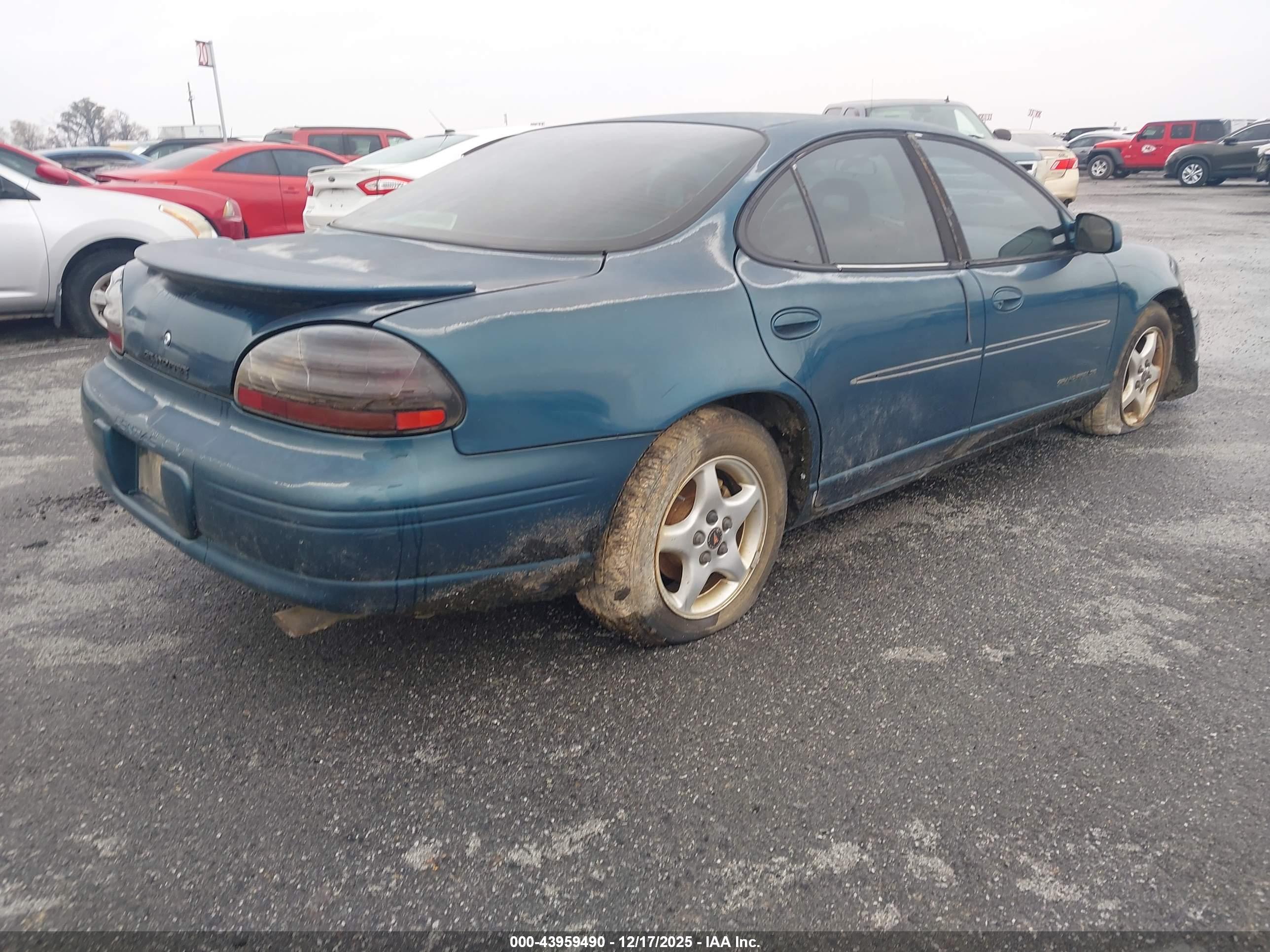 PONTIAC GRAND image 4