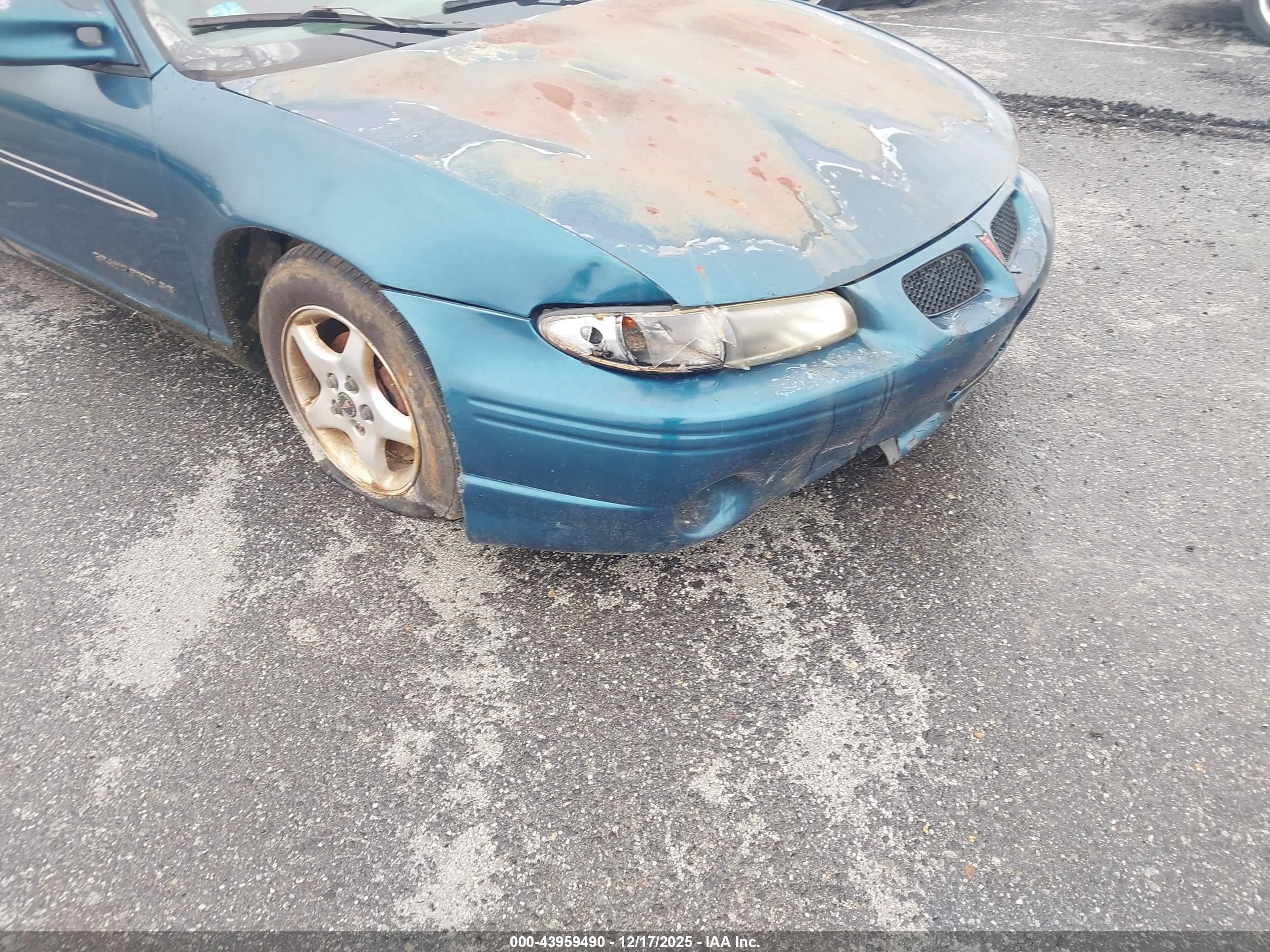 PONTIAC GRAND image 6