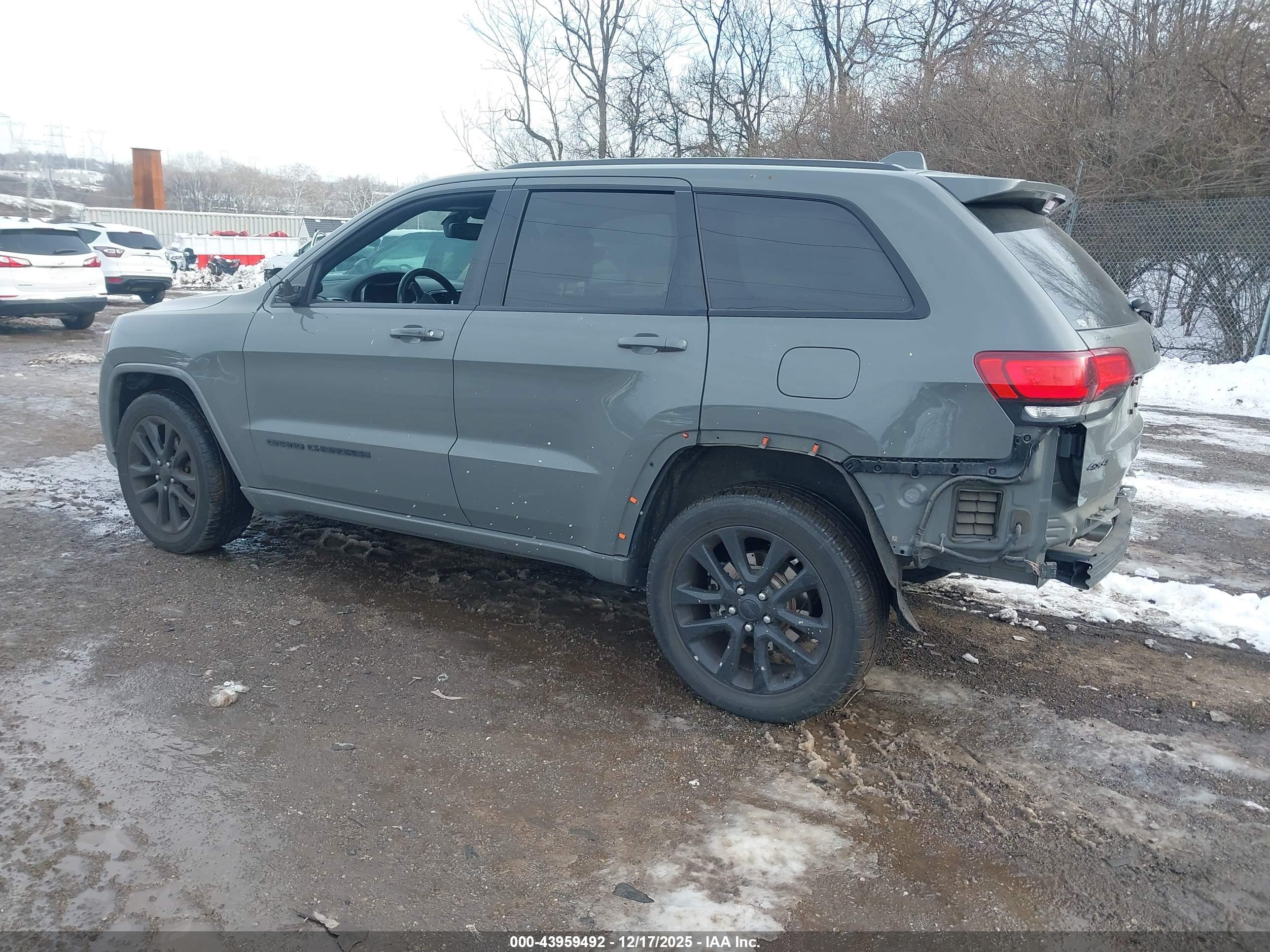 JEEP GRAND image 3
