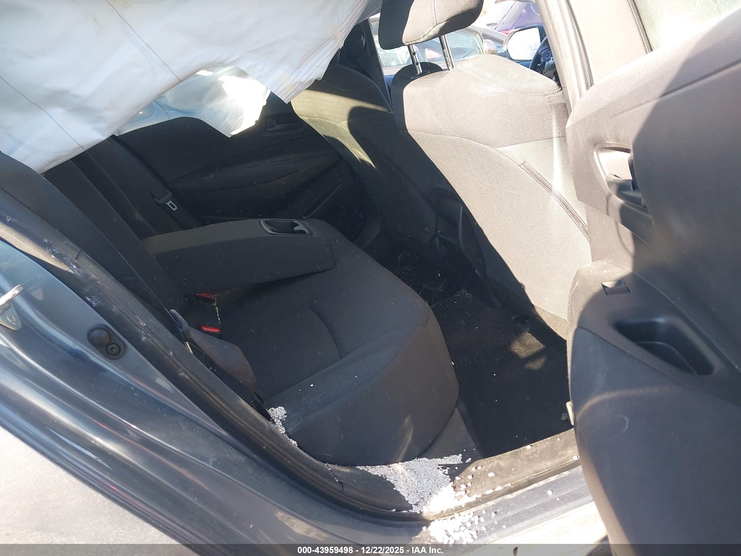 TOYOTA COROLLA image 8