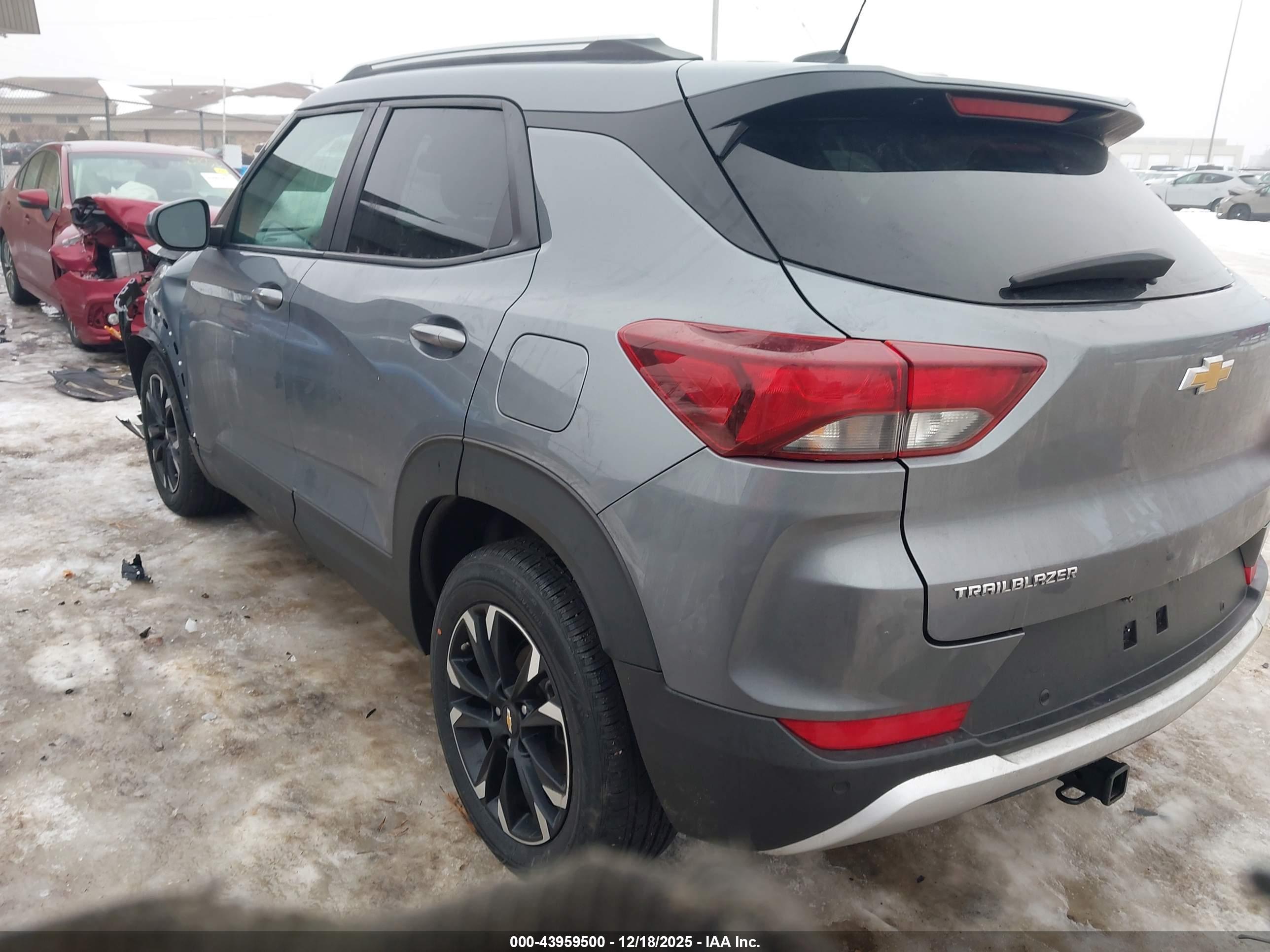 CHEVROLET TRAILBLAZER image 3