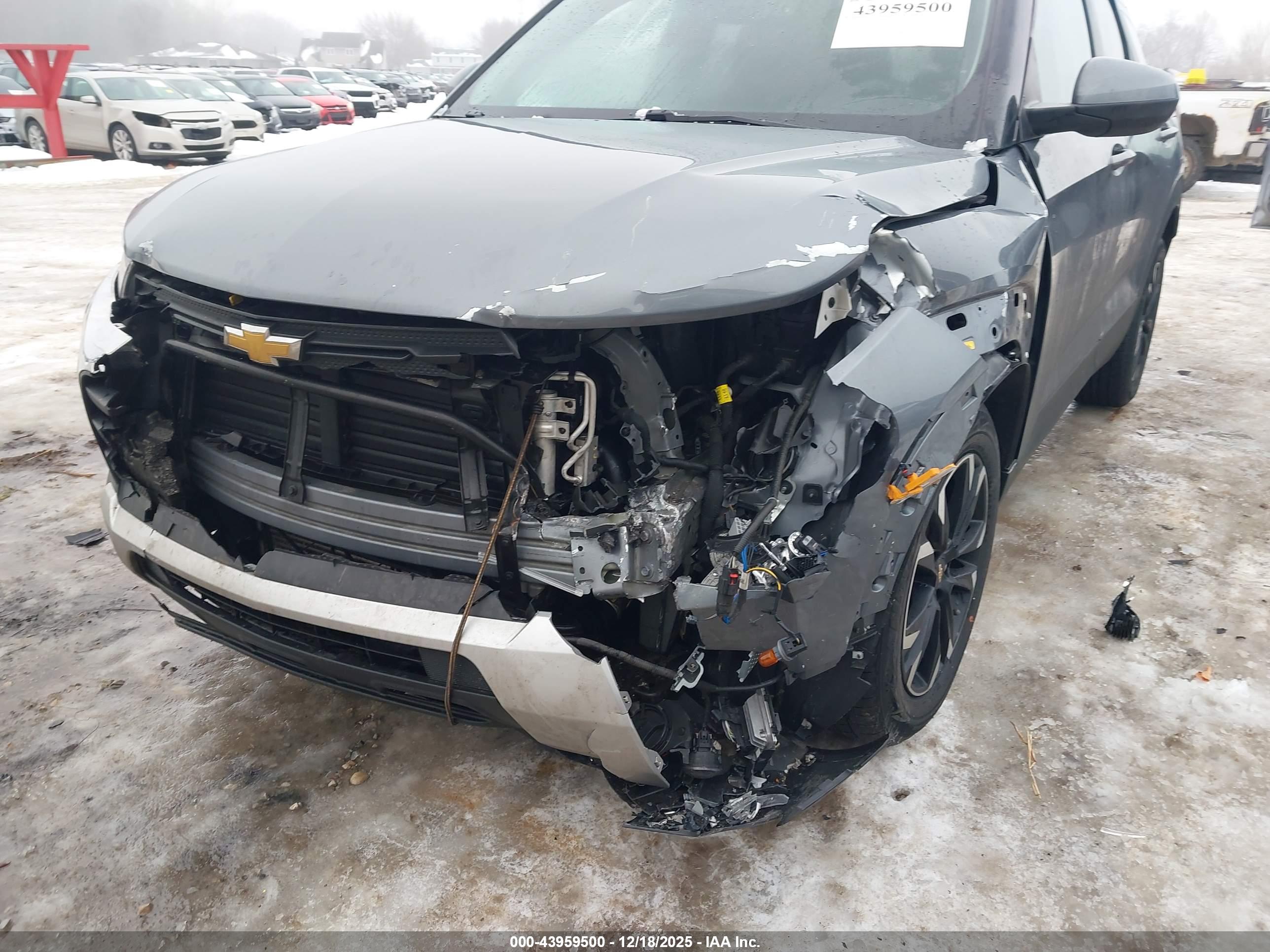 CHEVROLET TRAILBLAZER image 6