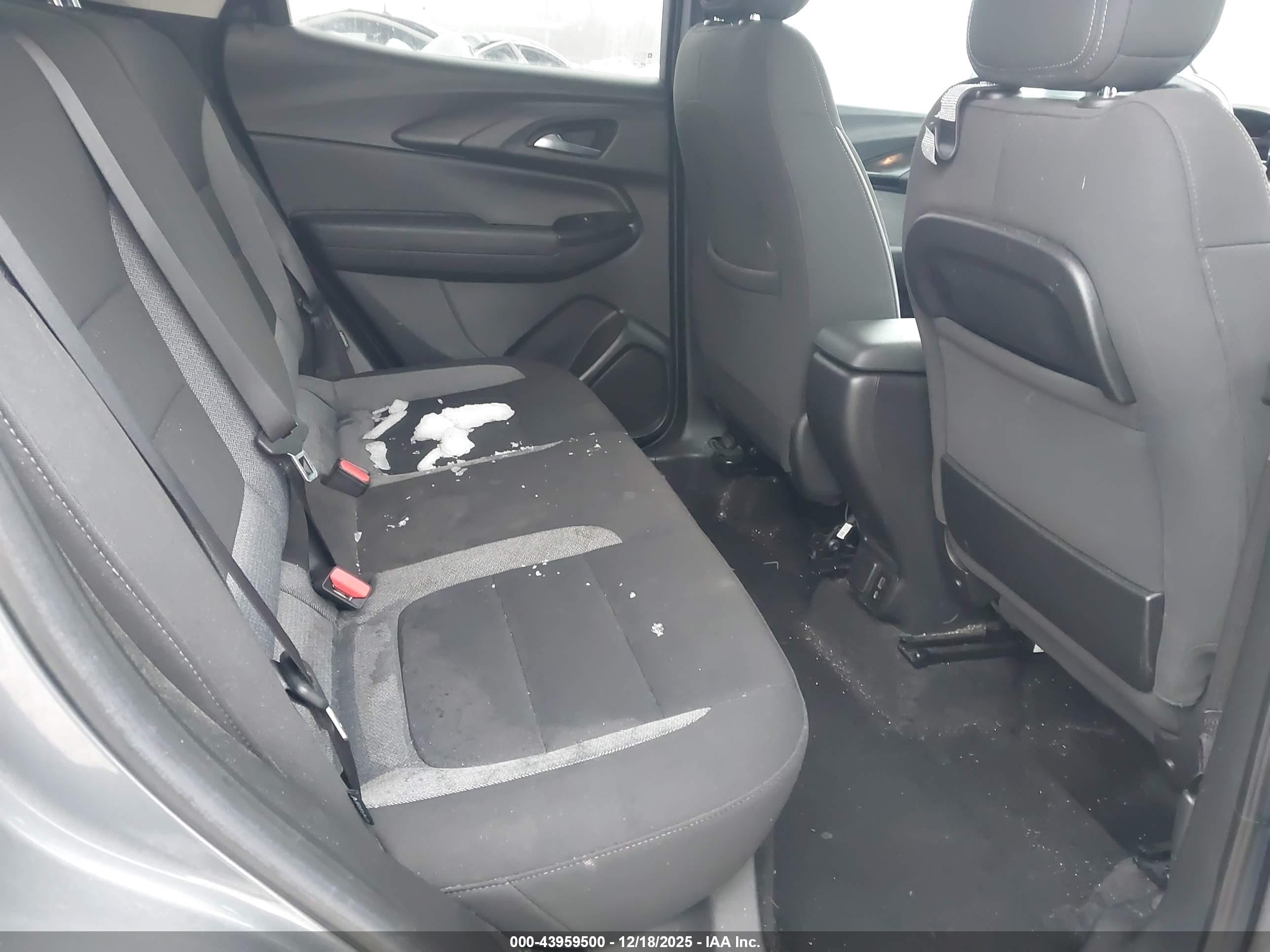 CHEVROLET TRAILBLAZER image 8