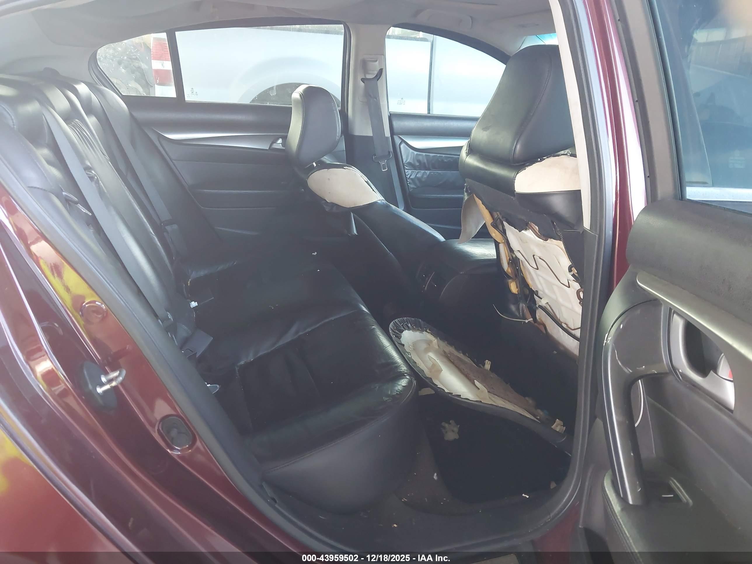 ACURA TL image 8