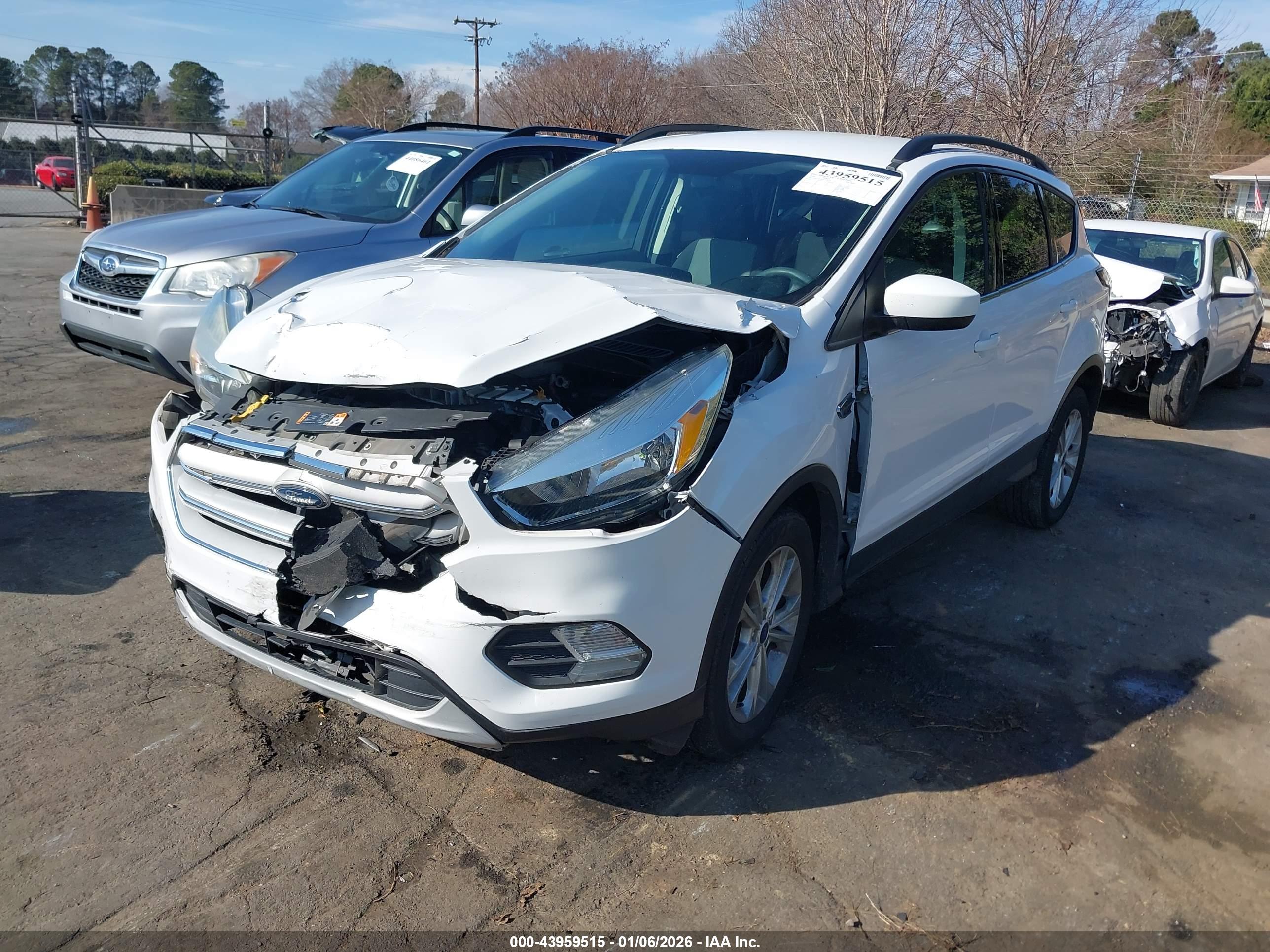 FORD ESCAPE image 2
