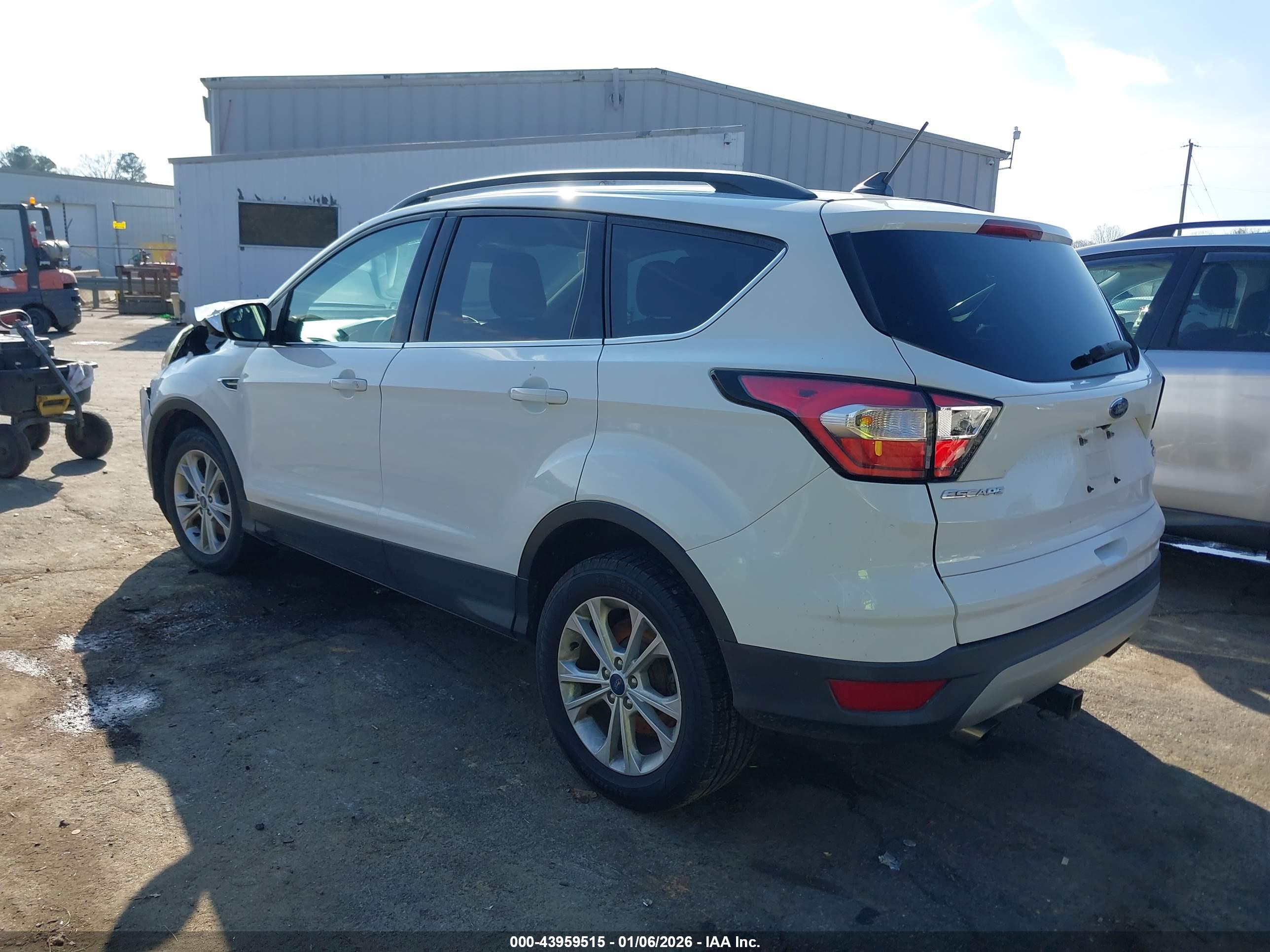 FORD ESCAPE image 3