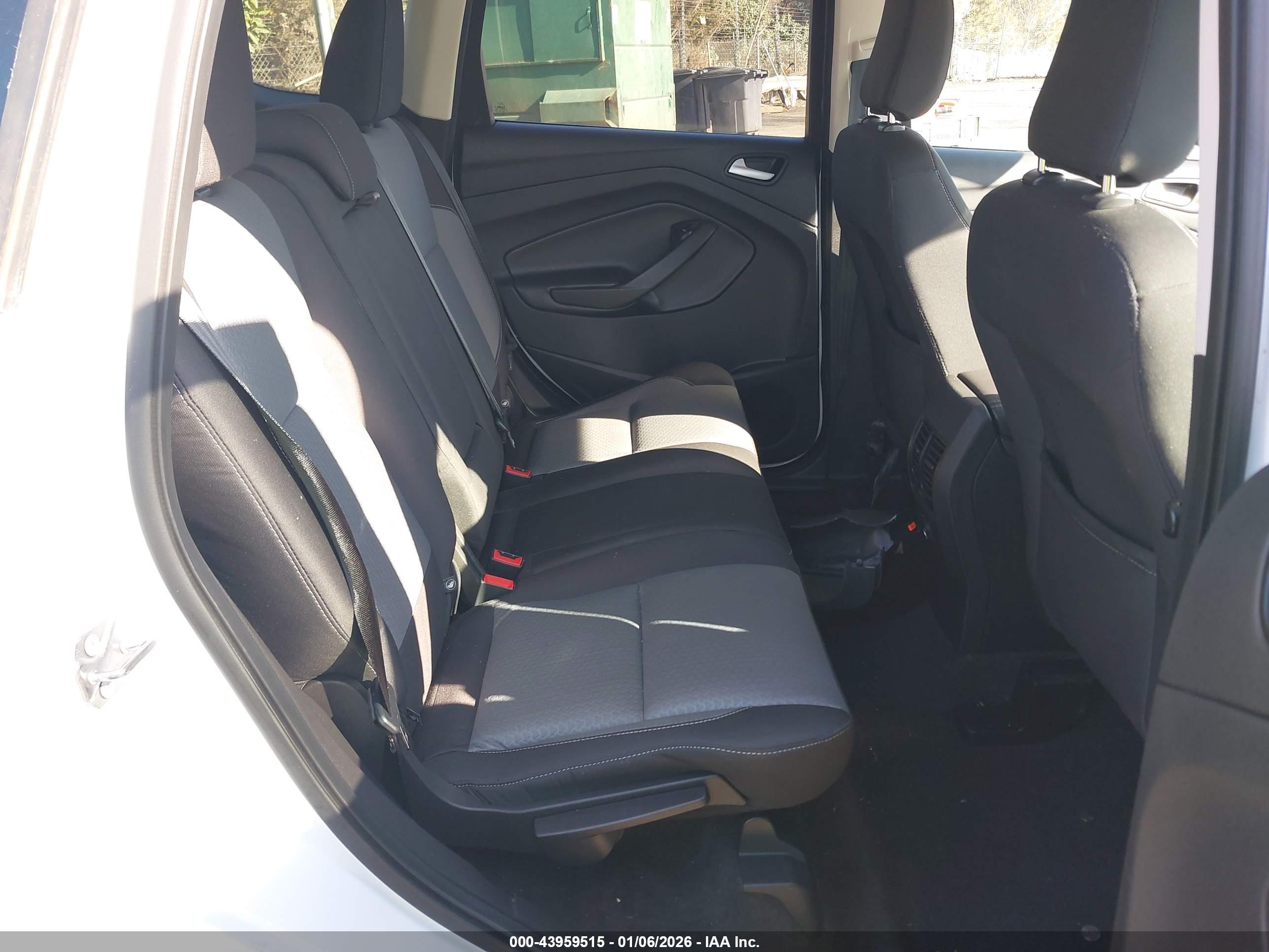 FORD ESCAPE image 8