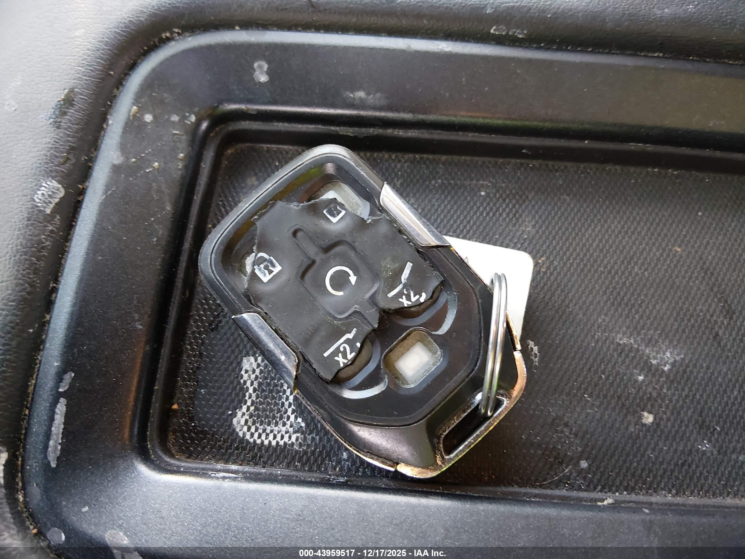 CHEVROLET TAHOE image 11