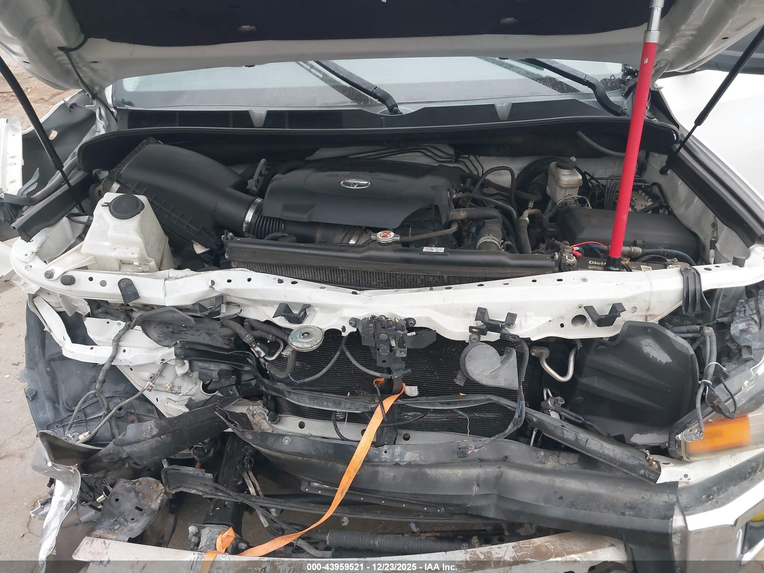 TOYOTA TUNDRA image 10