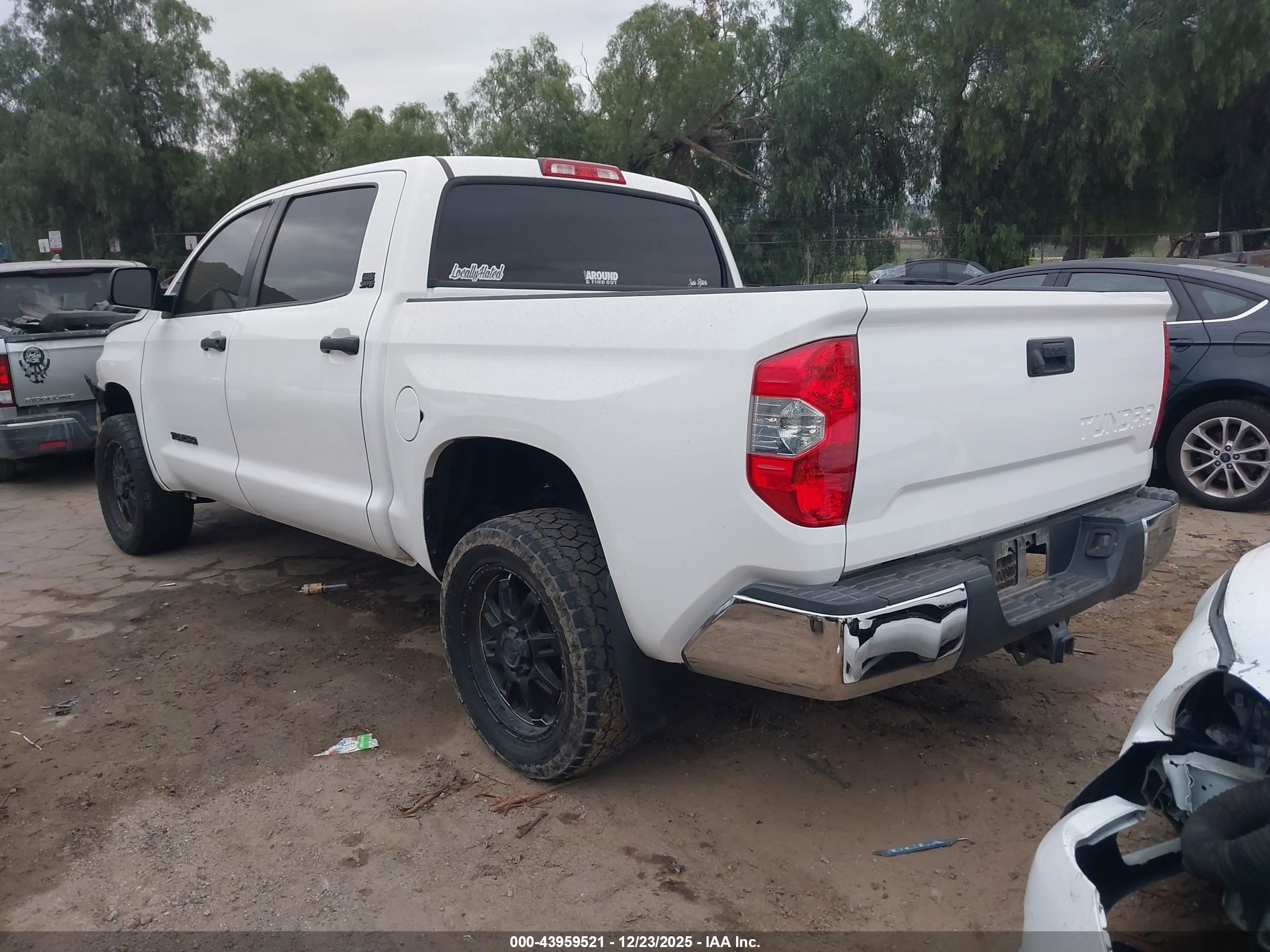TOYOTA TUNDRA image 3