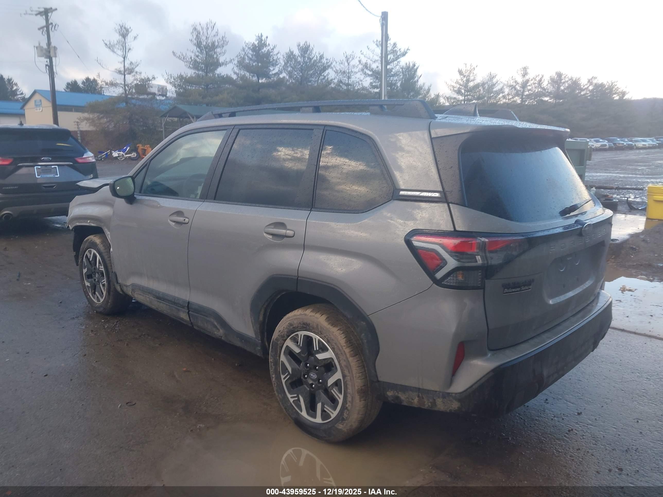 SUBARU FORESTER image 3