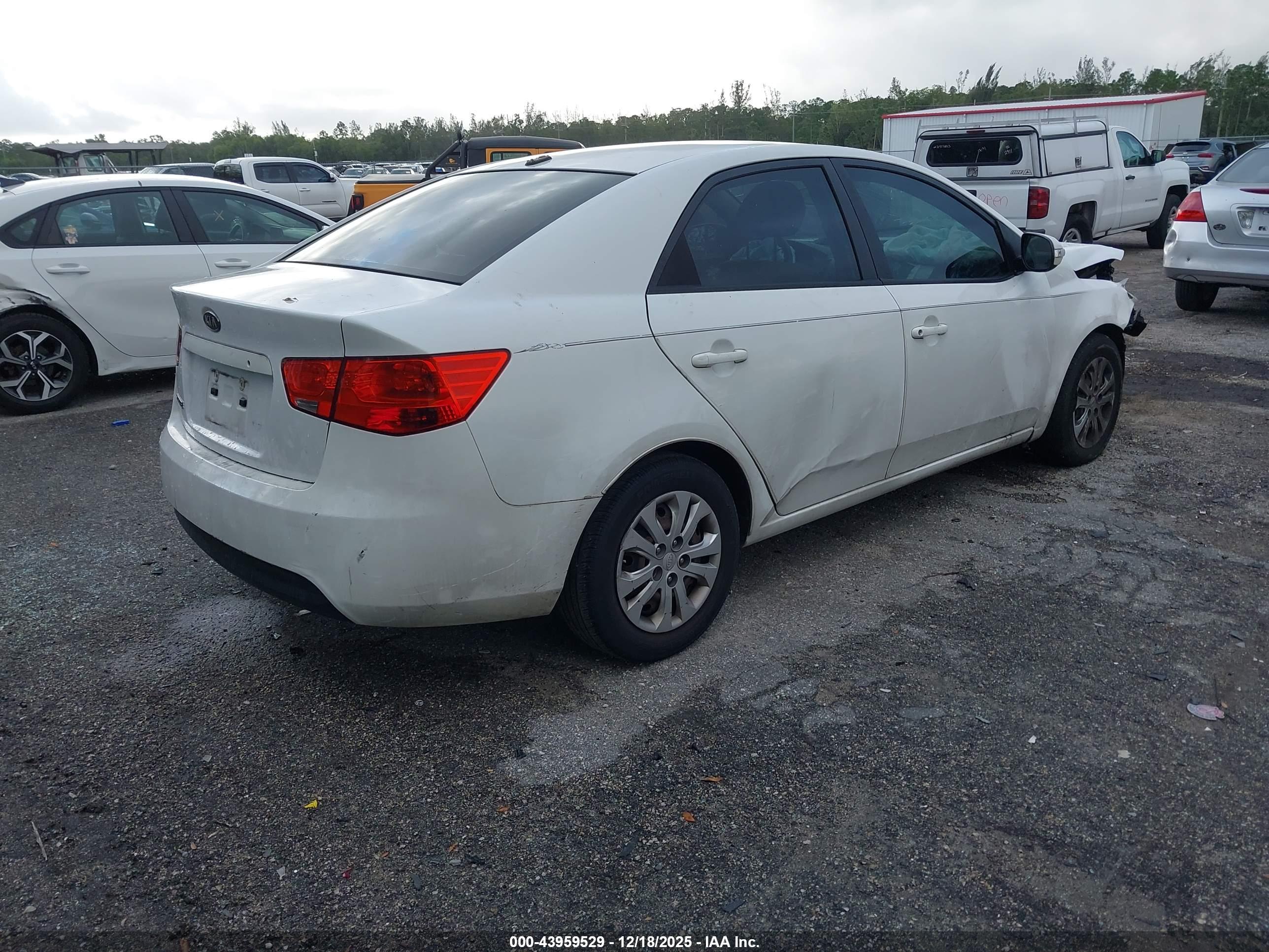 KIA FORTE image 4