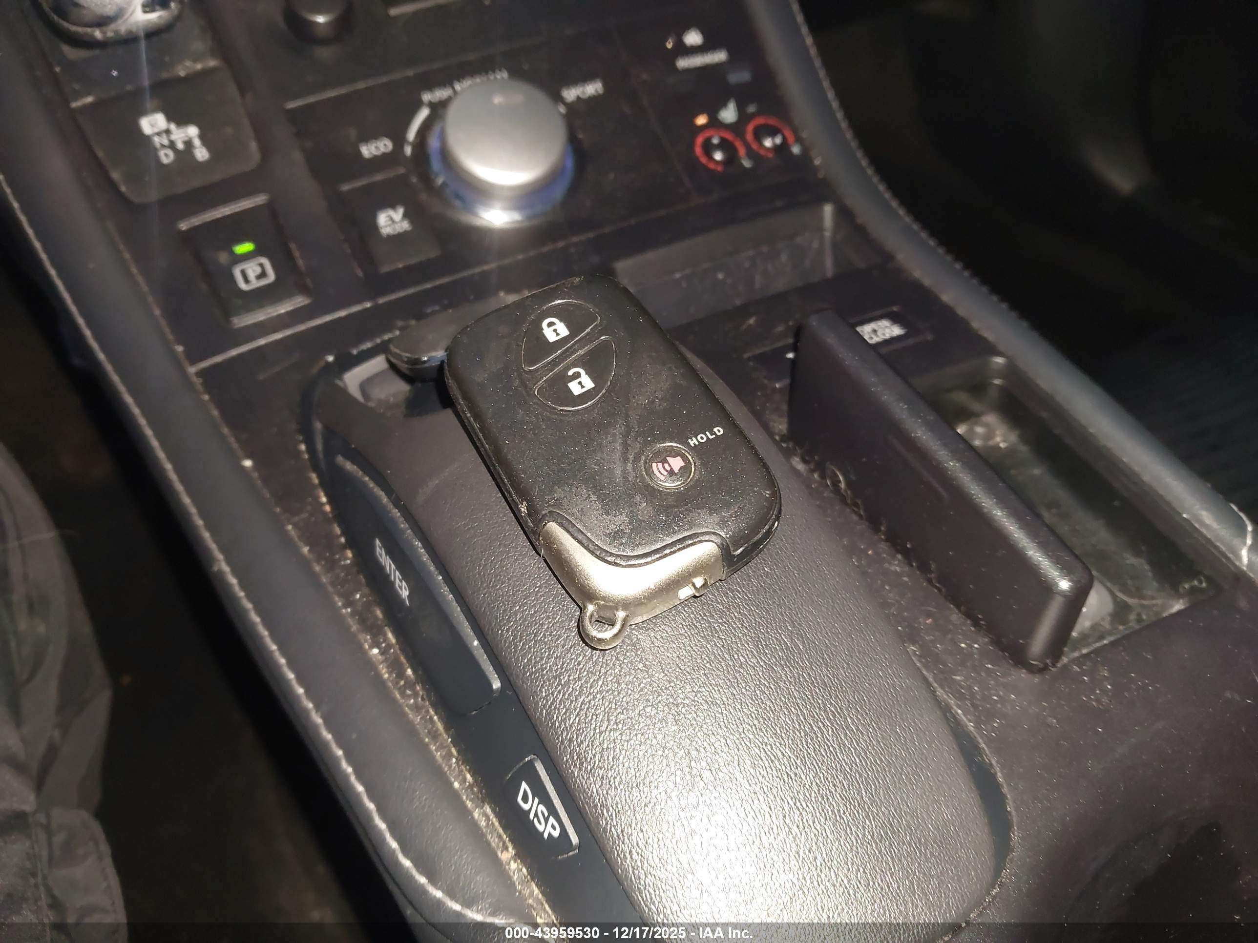 LEXUS CT image 11