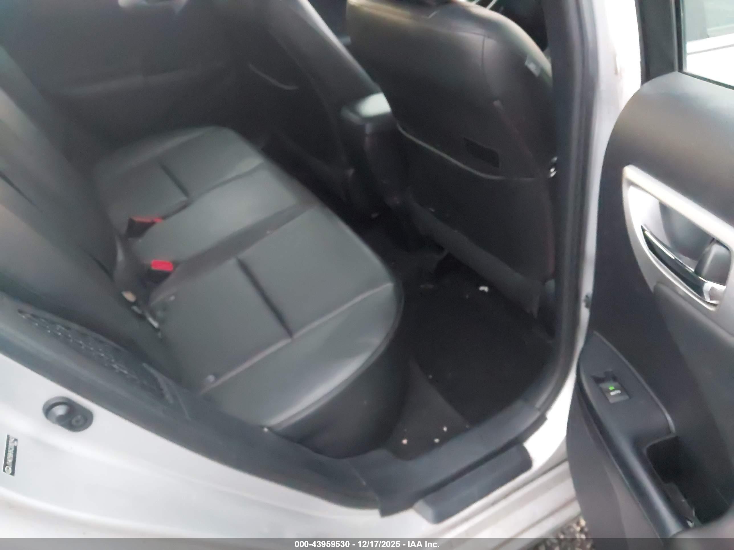 LEXUS CT image 8