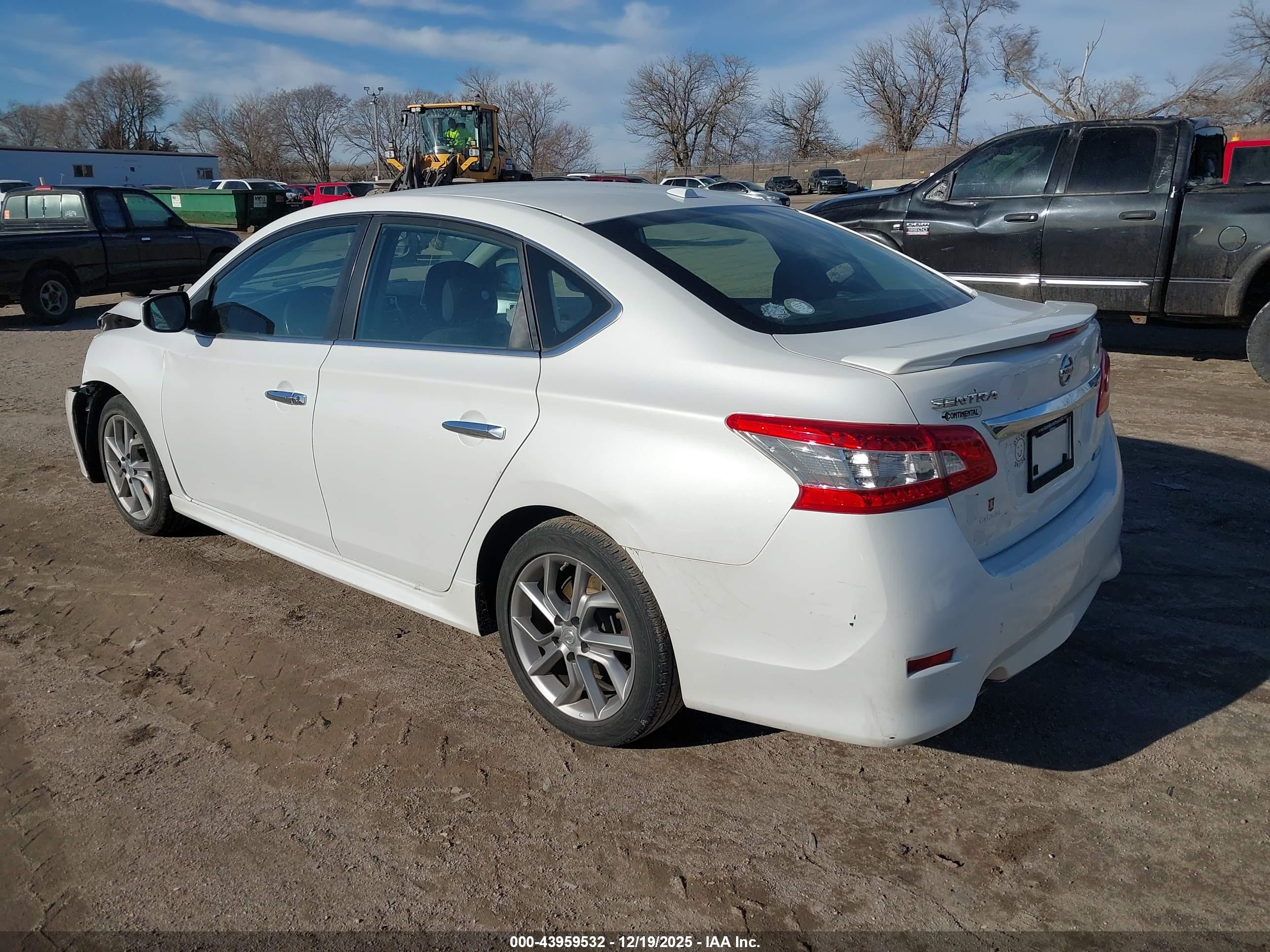 NISSAN SENTRA image 3