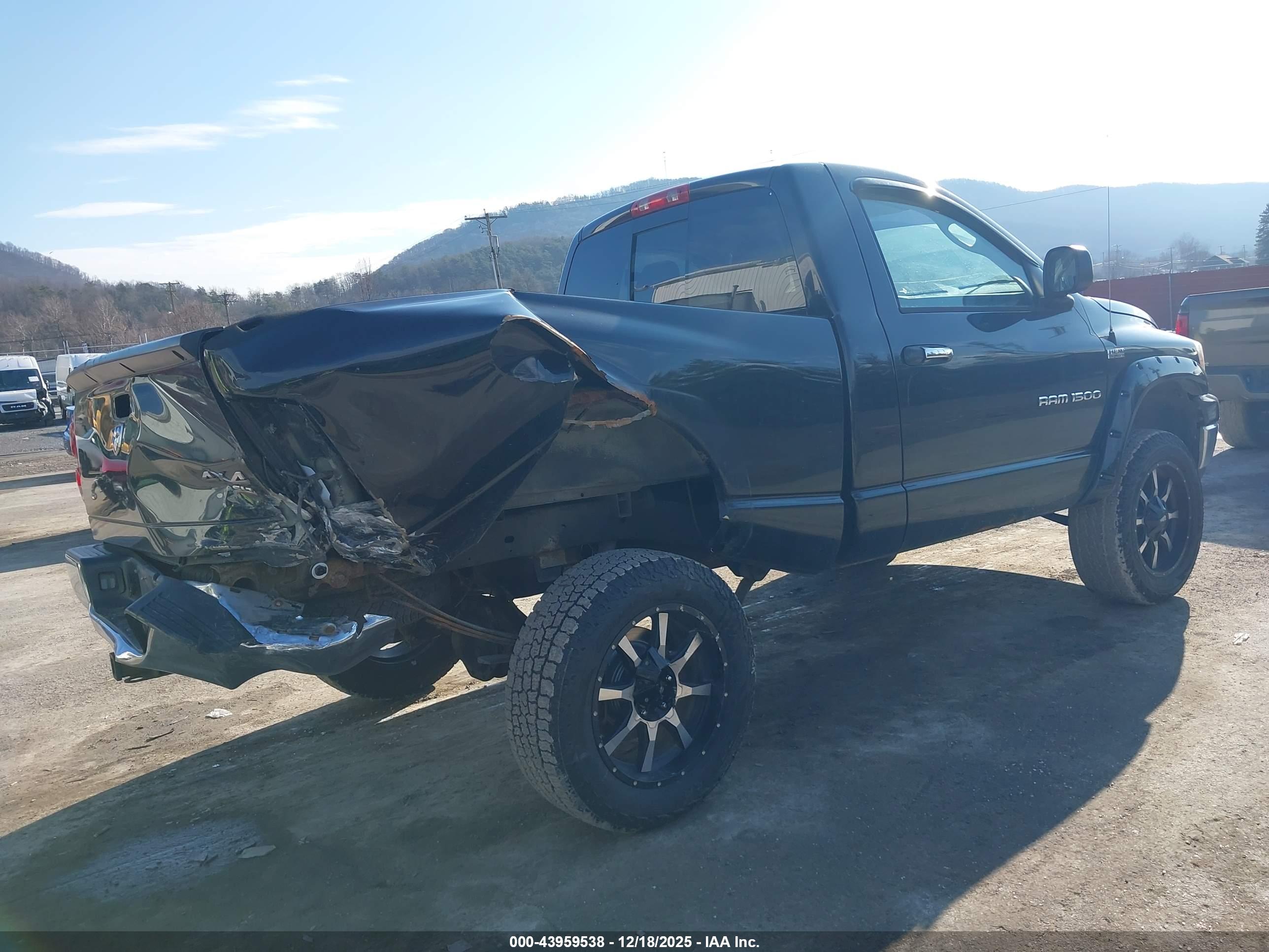 DODGE RAM image 4