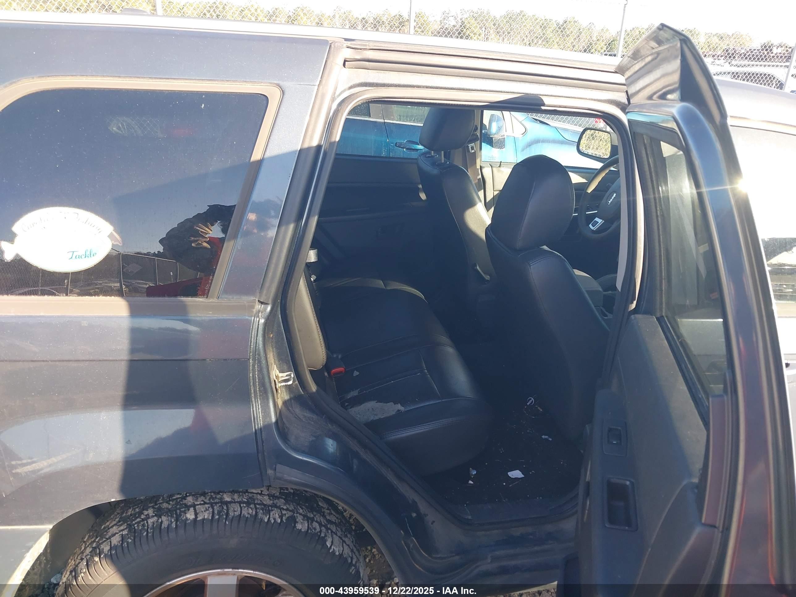 JEEP GRAND image 8