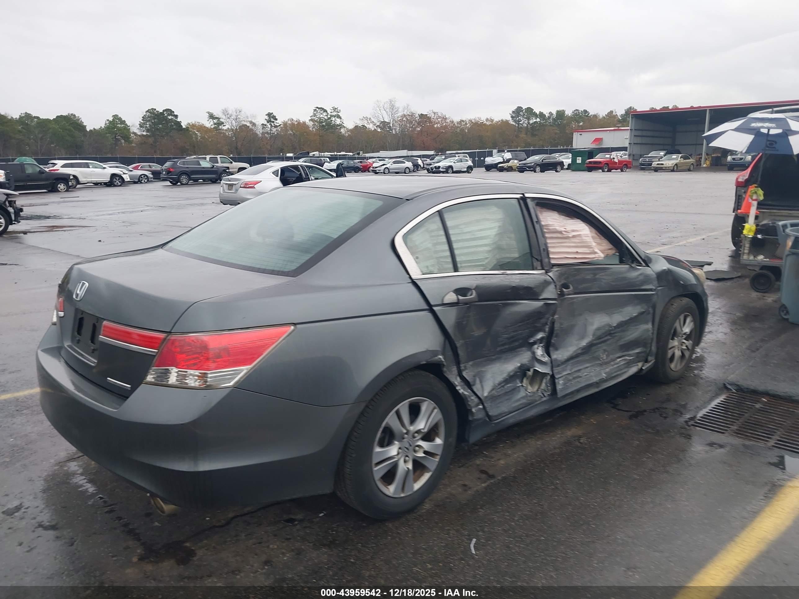HONDA ACCORD image 4