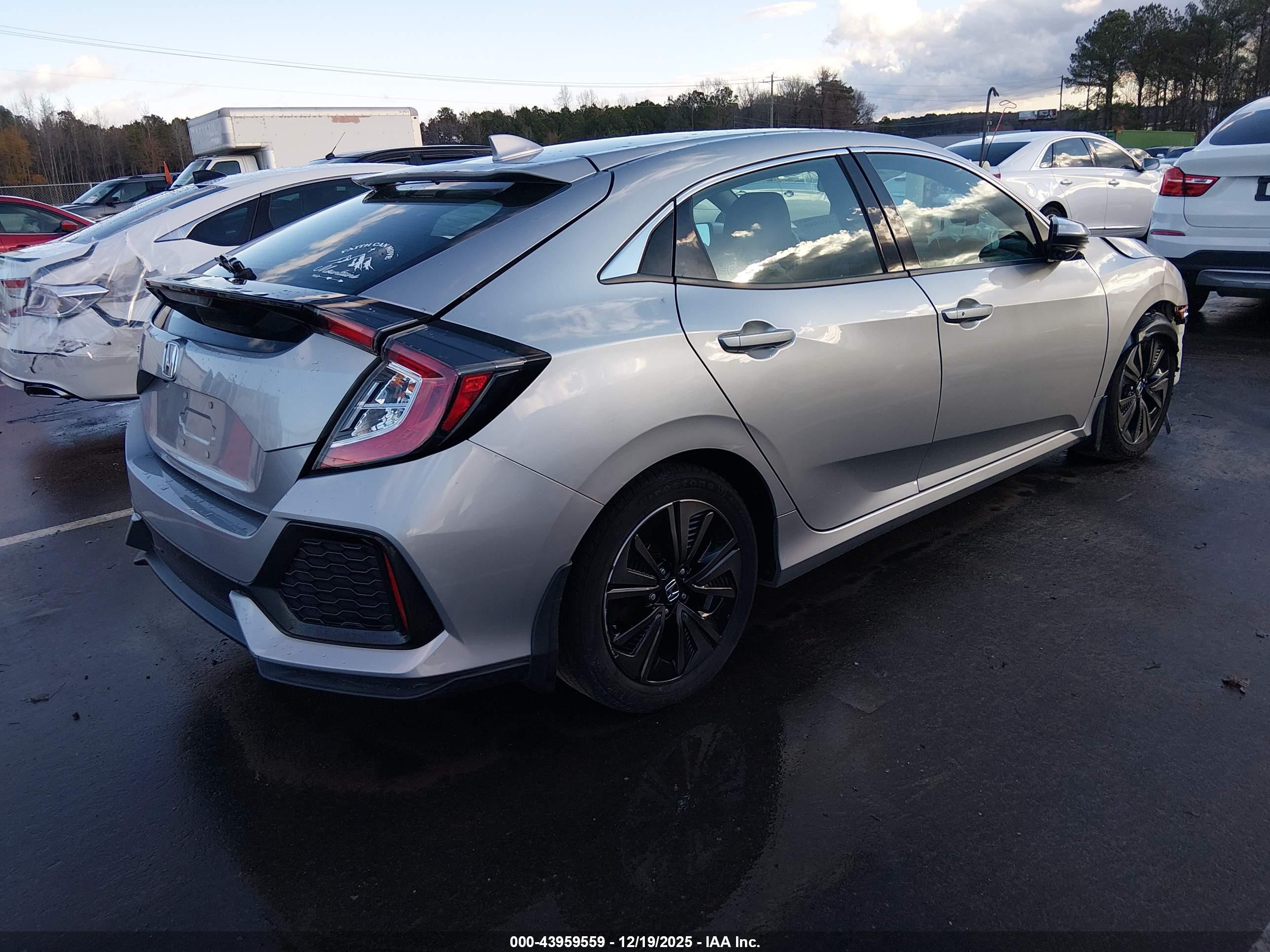 HONDA CIVIC image 4