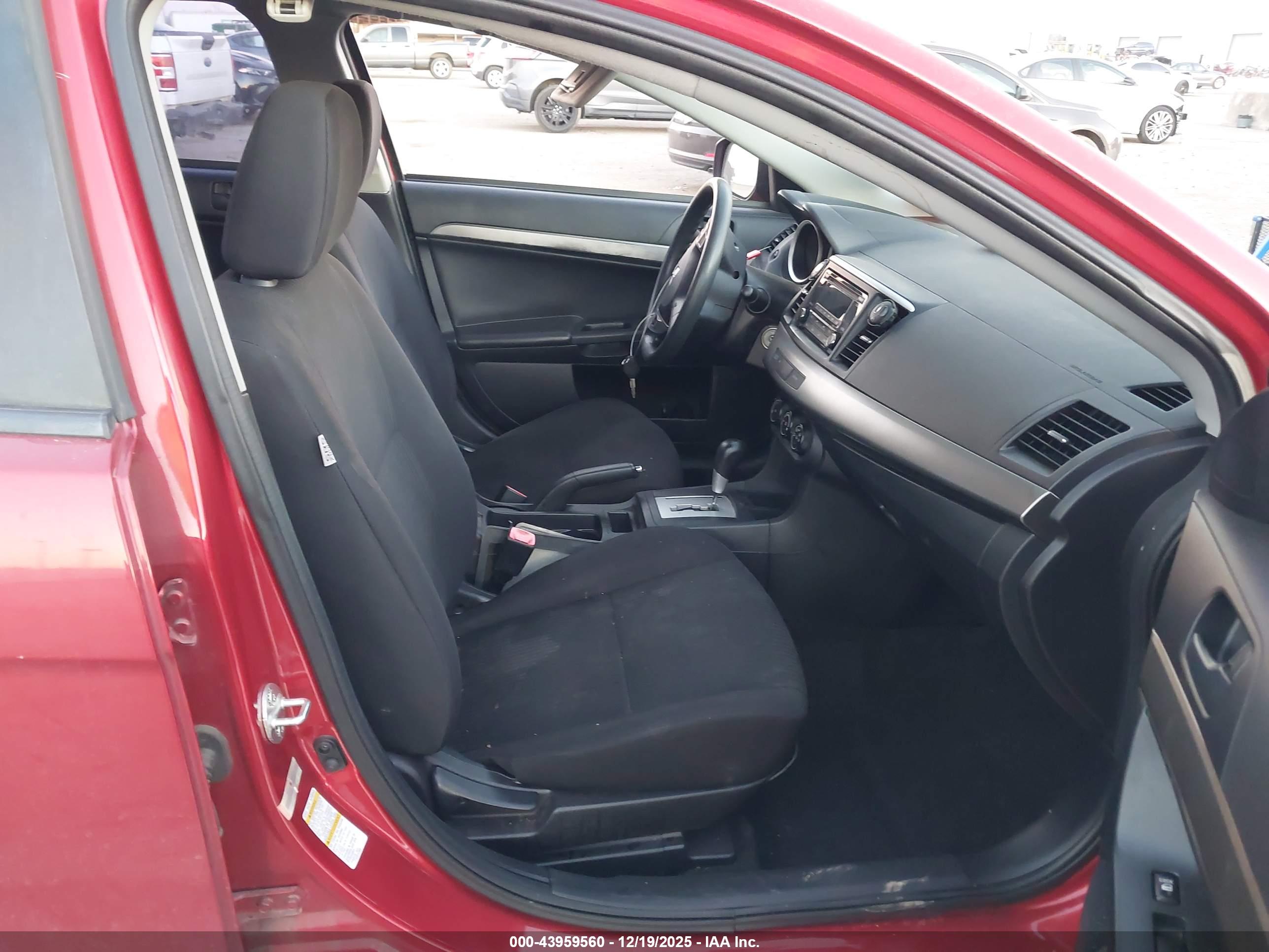 MITSUBISHI LANCER image 5