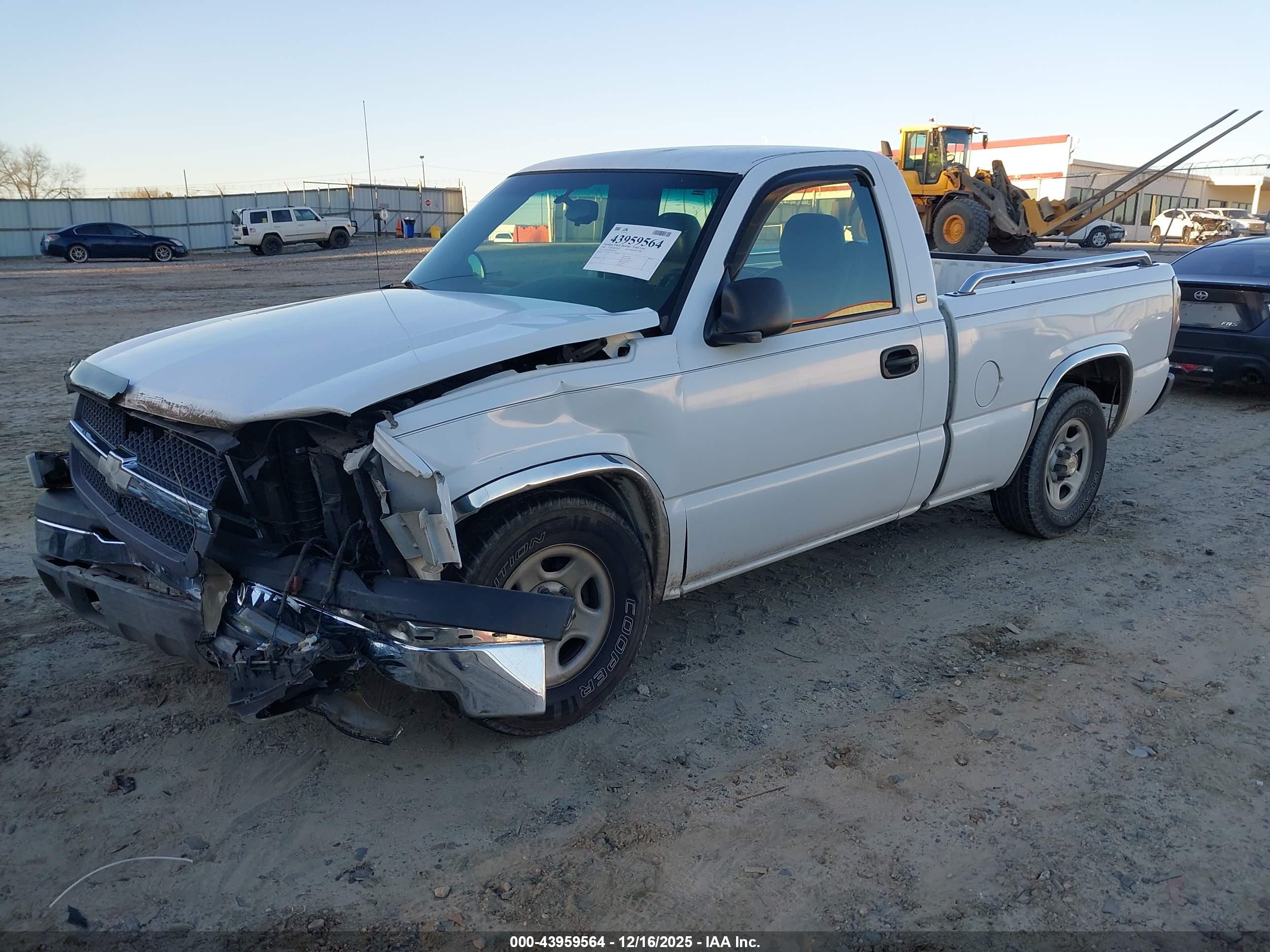 CHEVROLET SILVERADO image 2