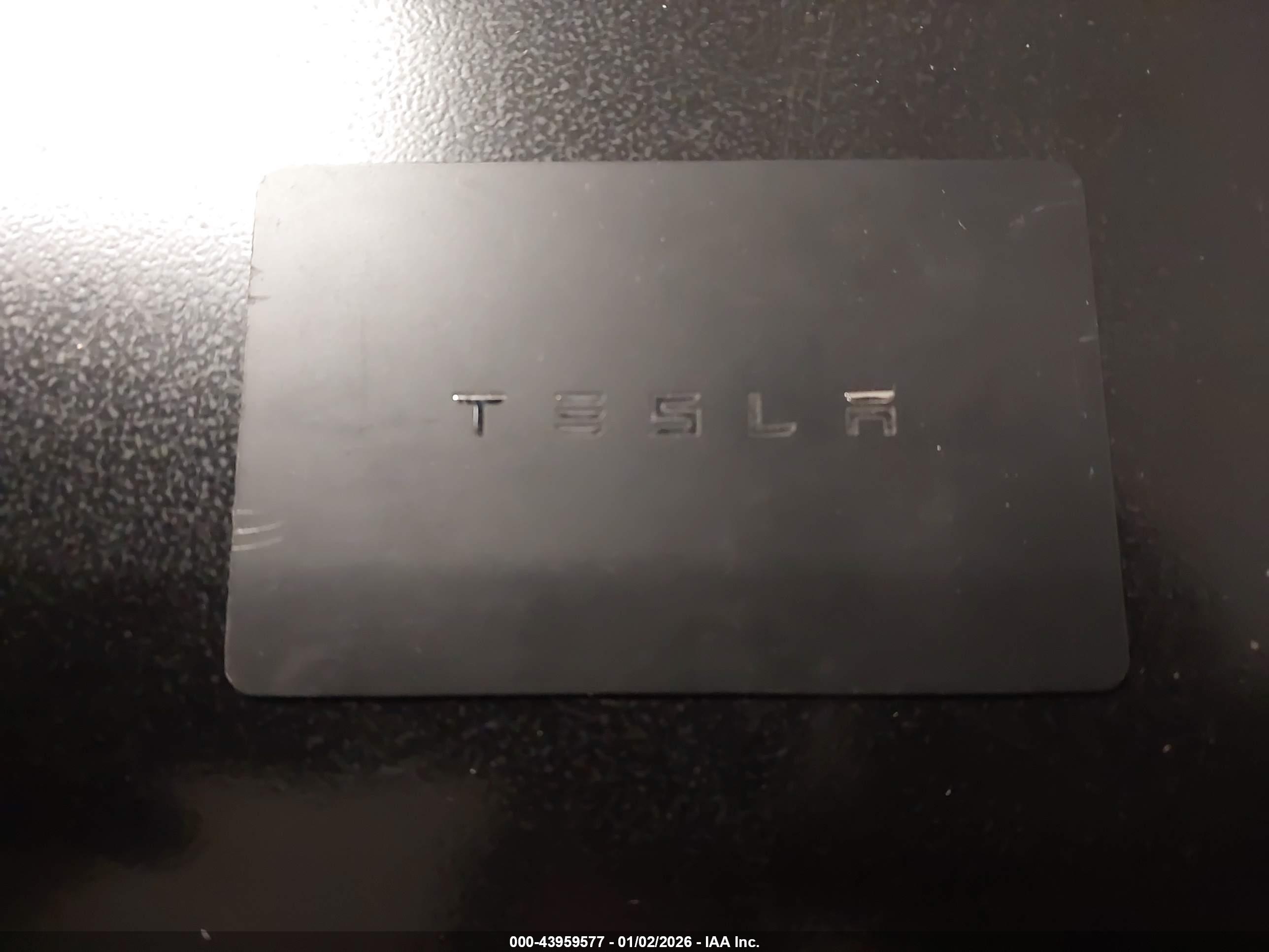 TESLA MODEL image 11