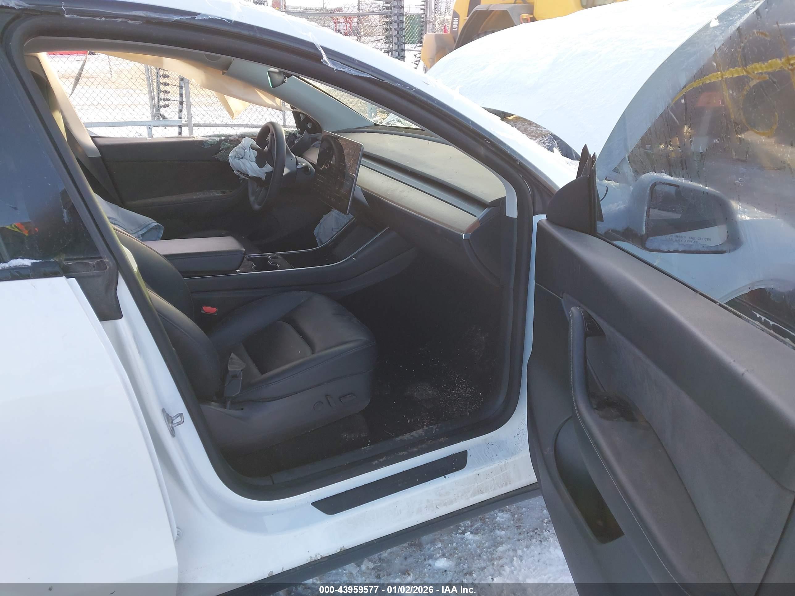 TESLA MODEL image 5