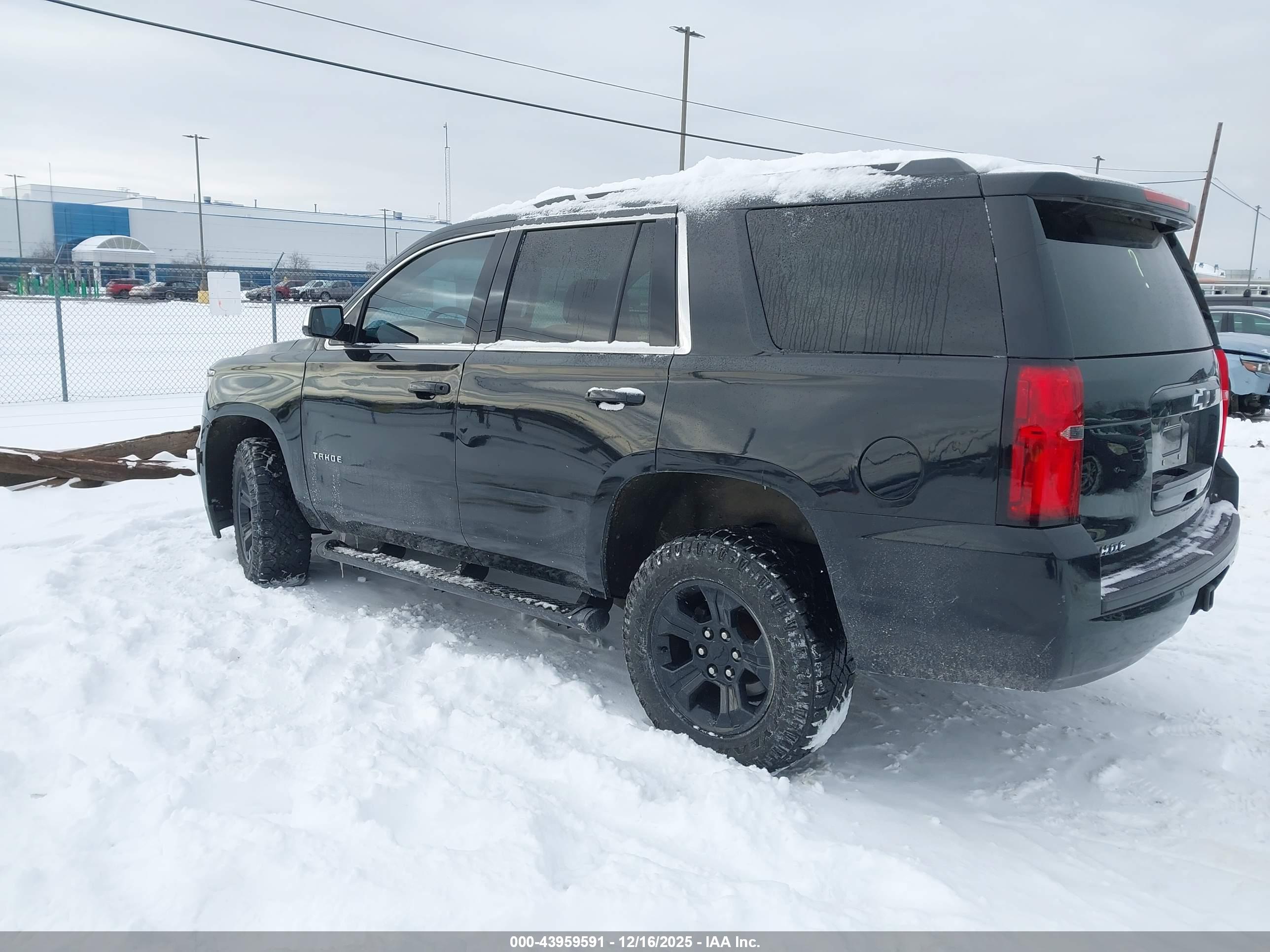 CHEVROLET TAHOE image 3