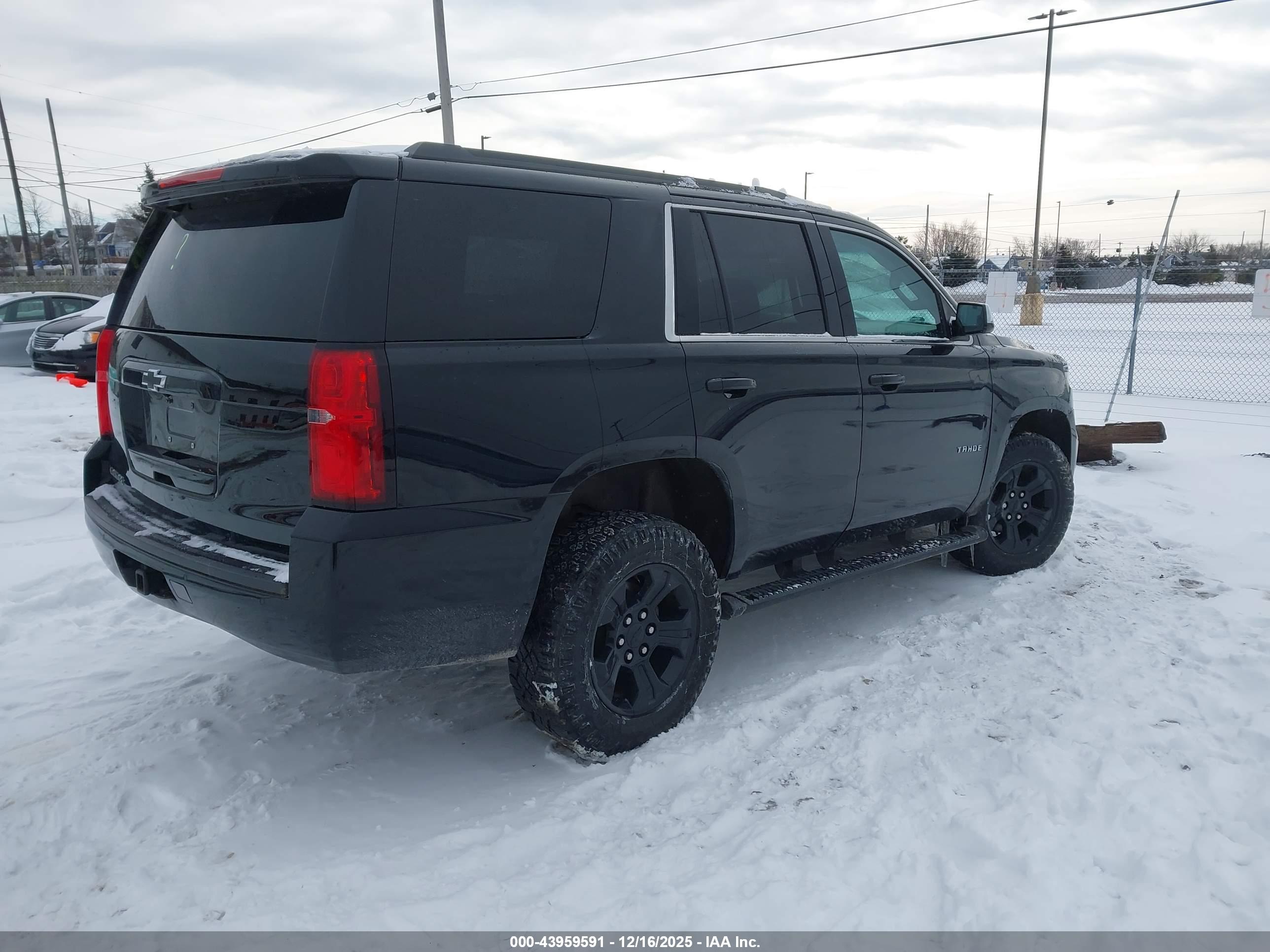 CHEVROLET TAHOE image 4