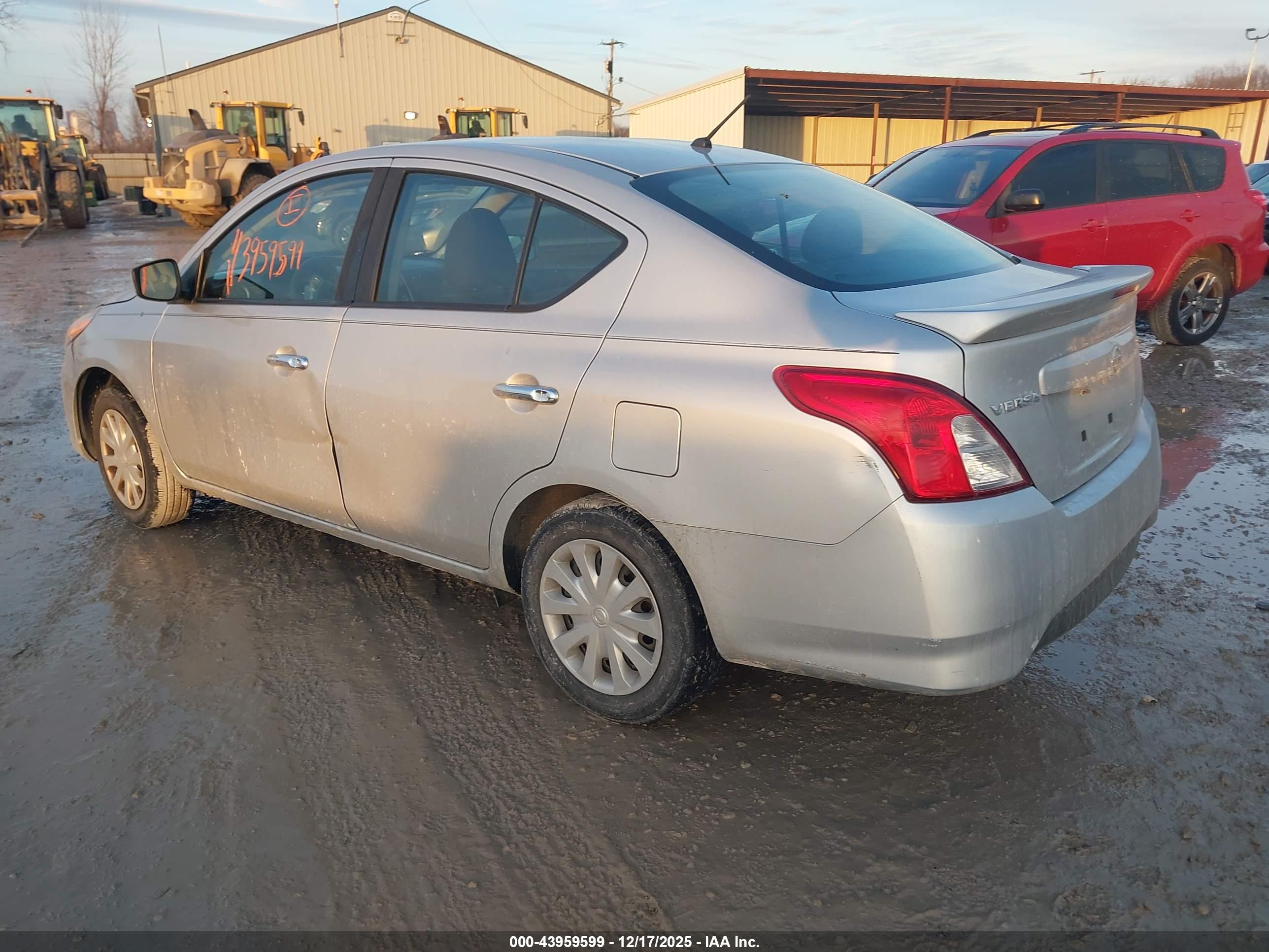 NISSAN VERSA image 3