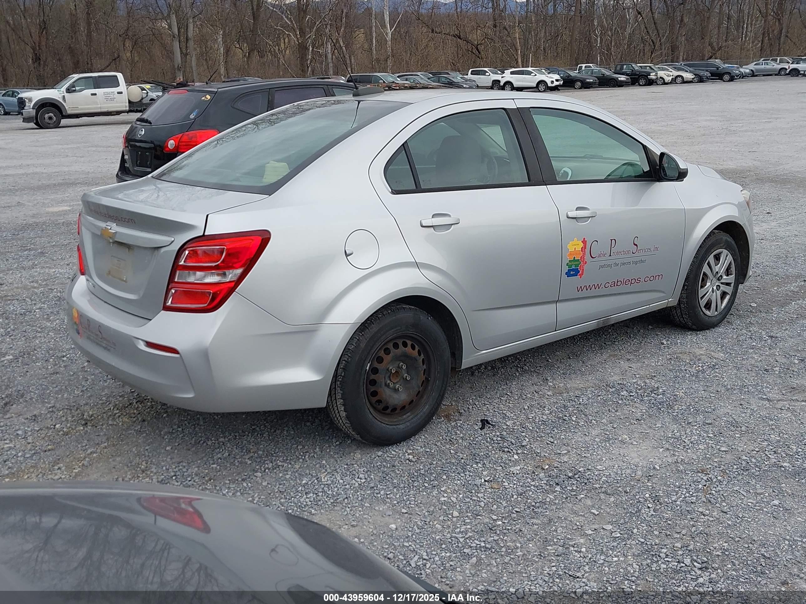 CHEVROLET SONIC image 4
