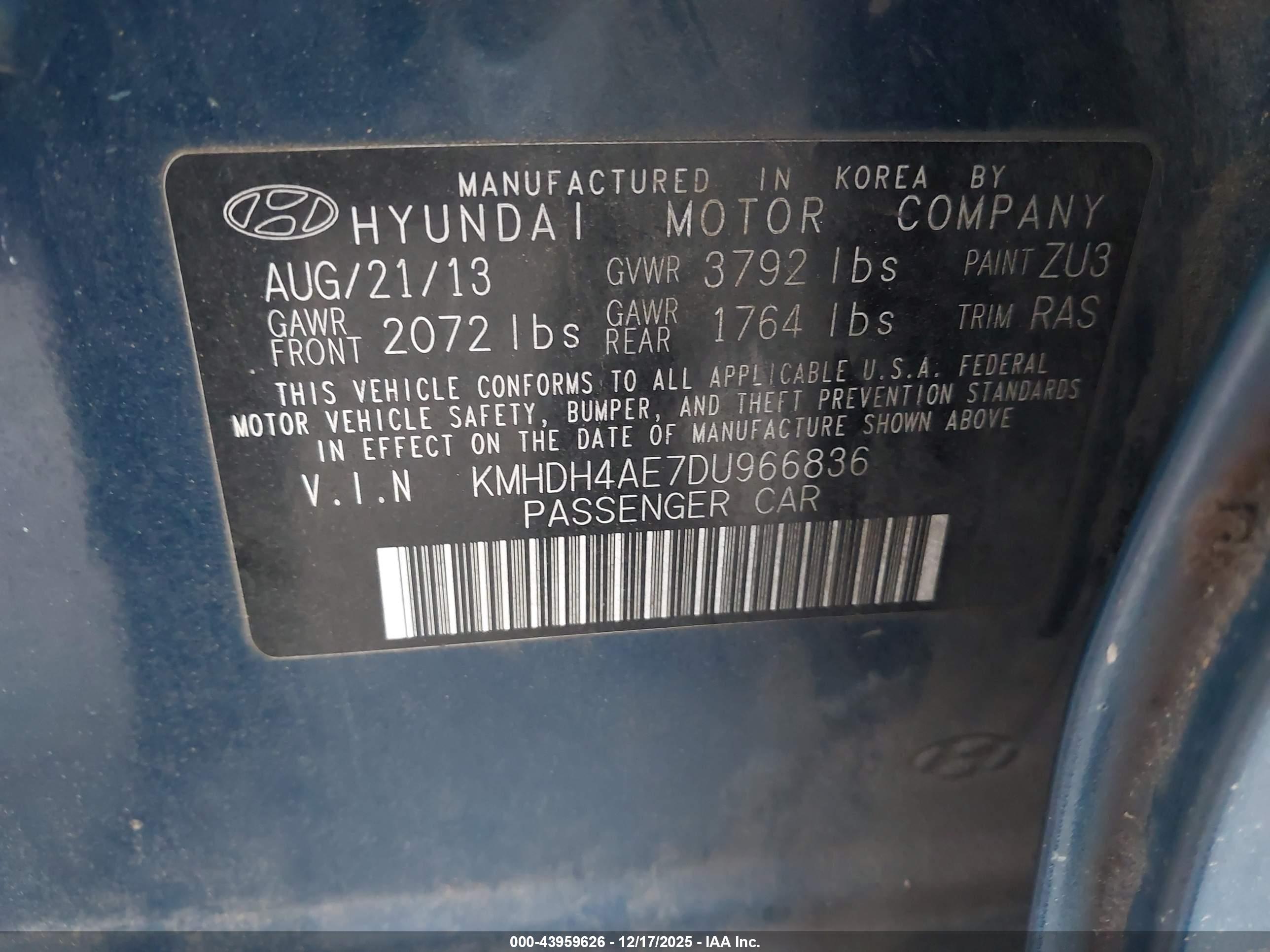 HYUNDAI ELANTRA image 9
