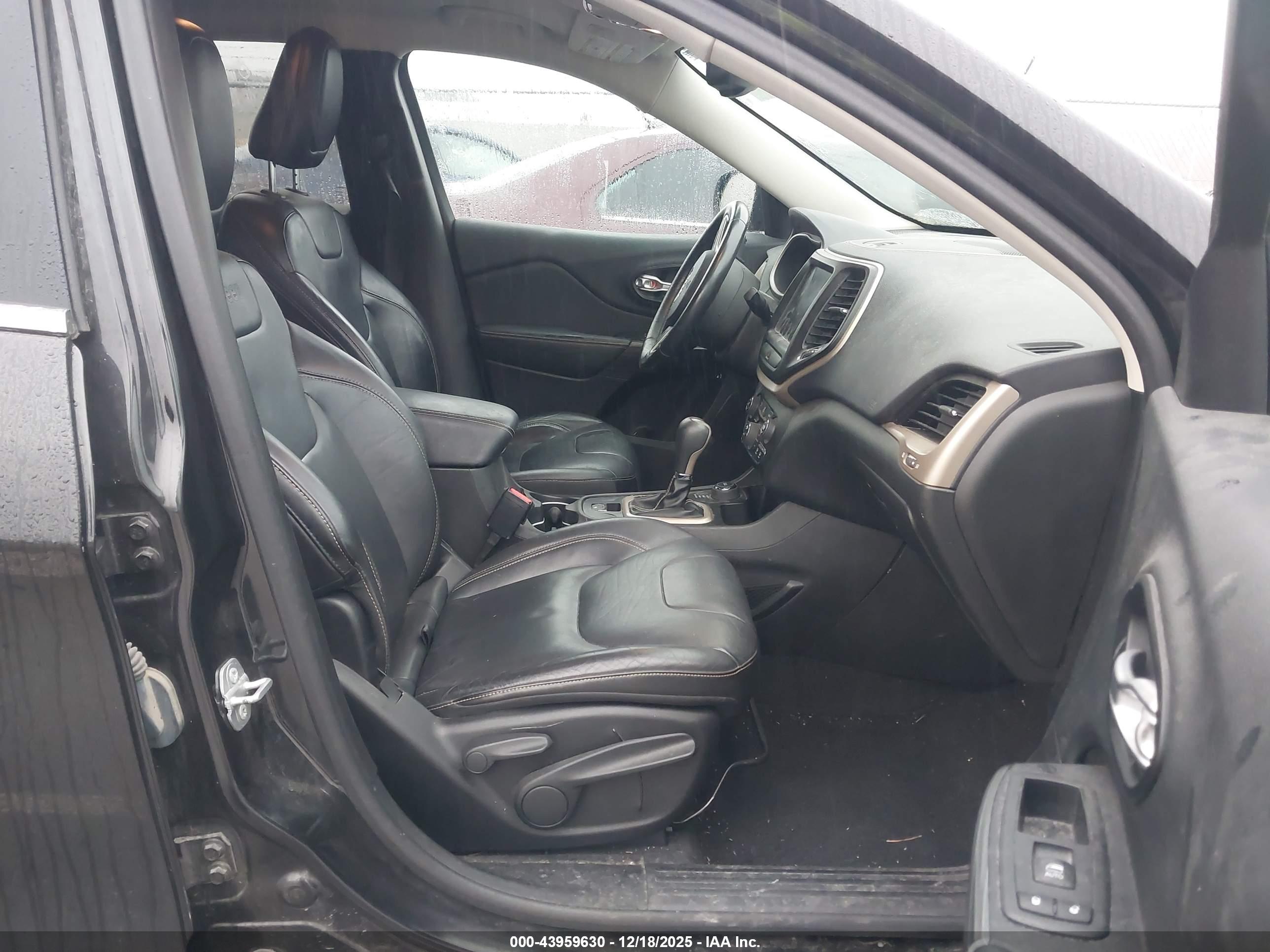 JEEP CHEROKEE image 5
