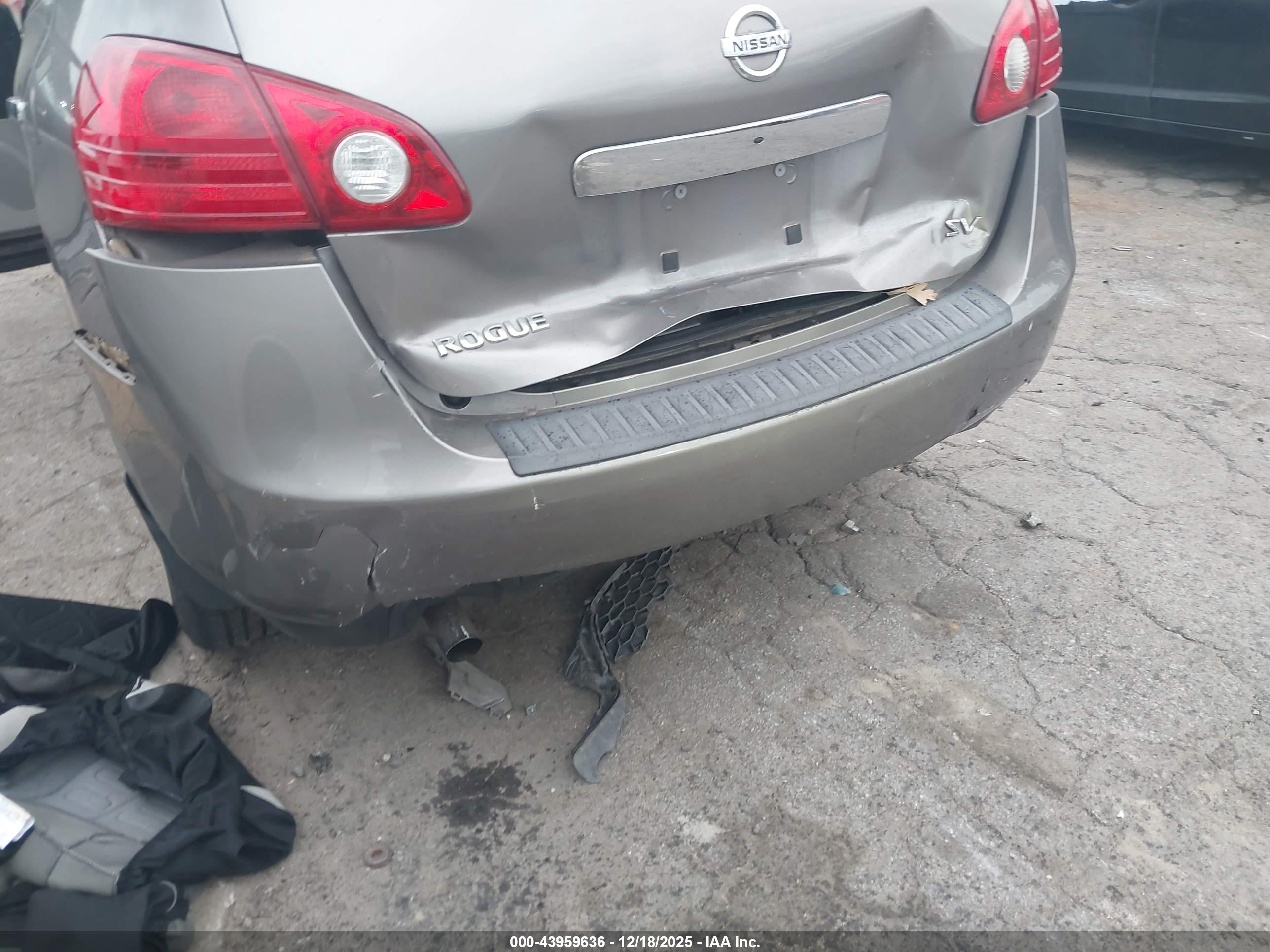 NISSAN ROGUE image 6