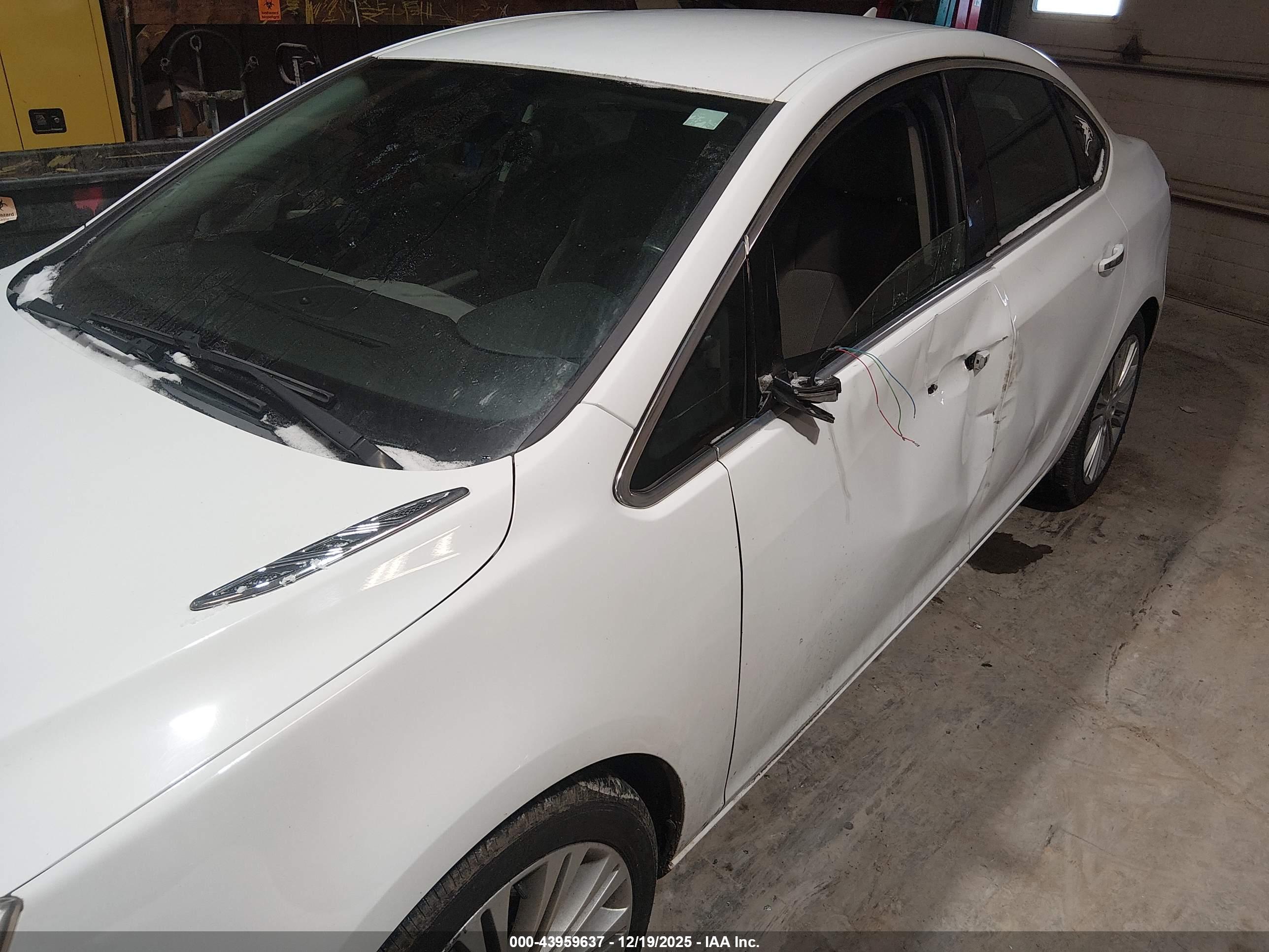 BUICK VERANO image 6