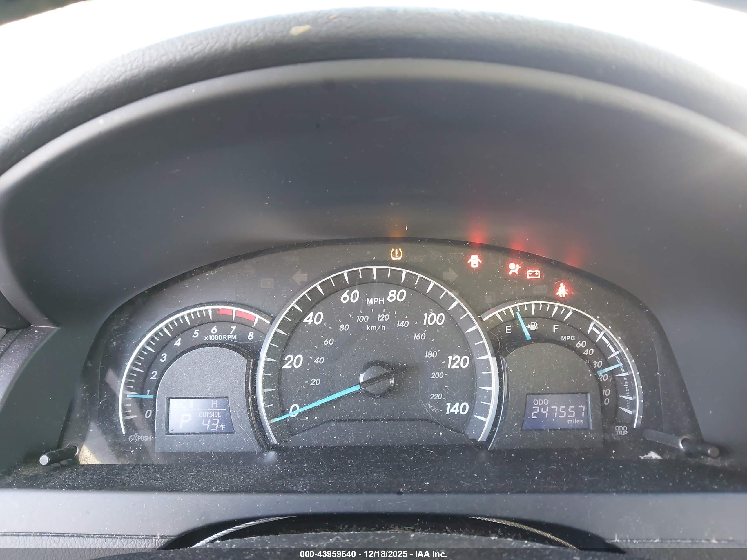TOYOTA CAMRY image 7
