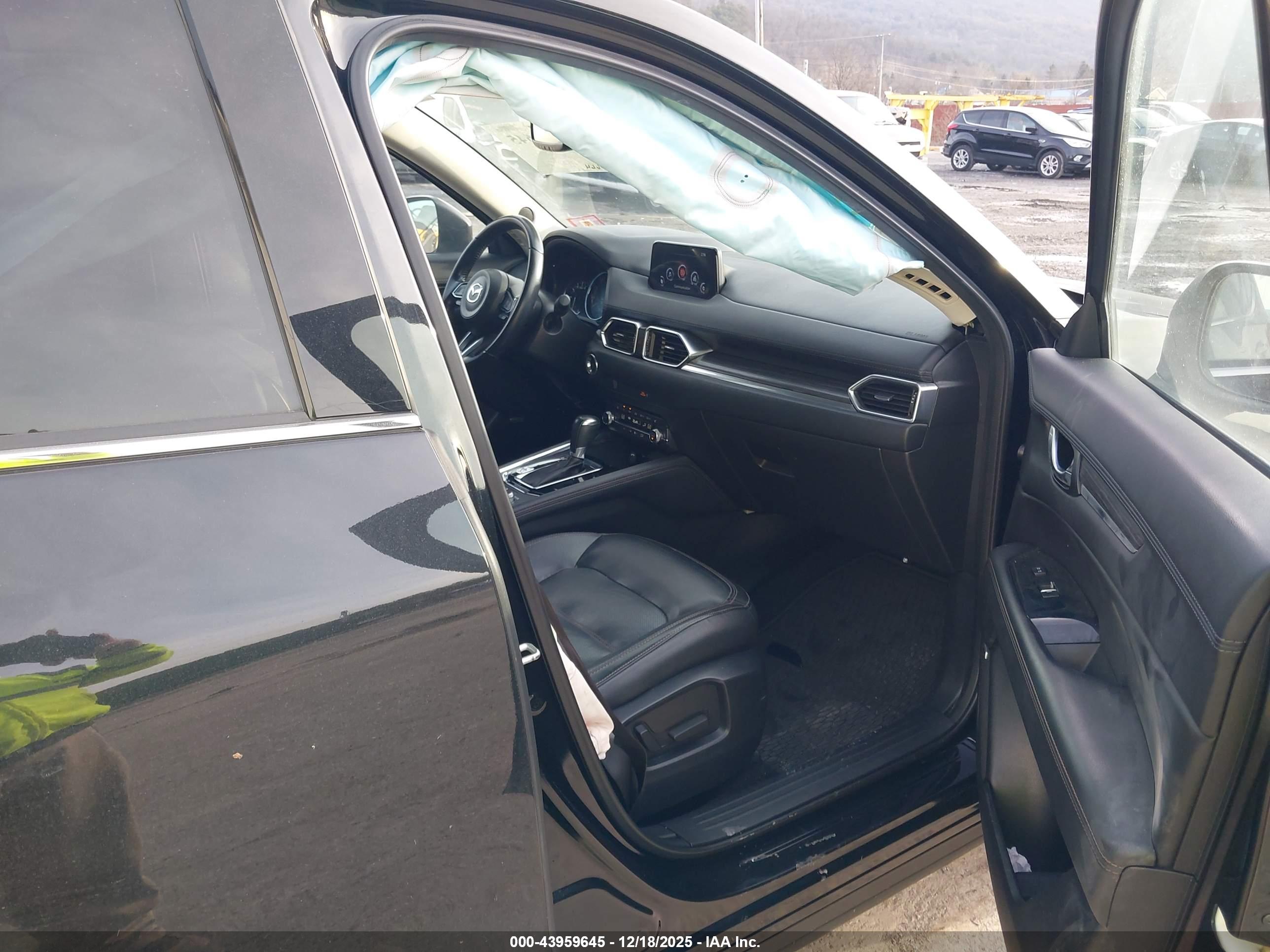 MAZDA CX-5 image 5