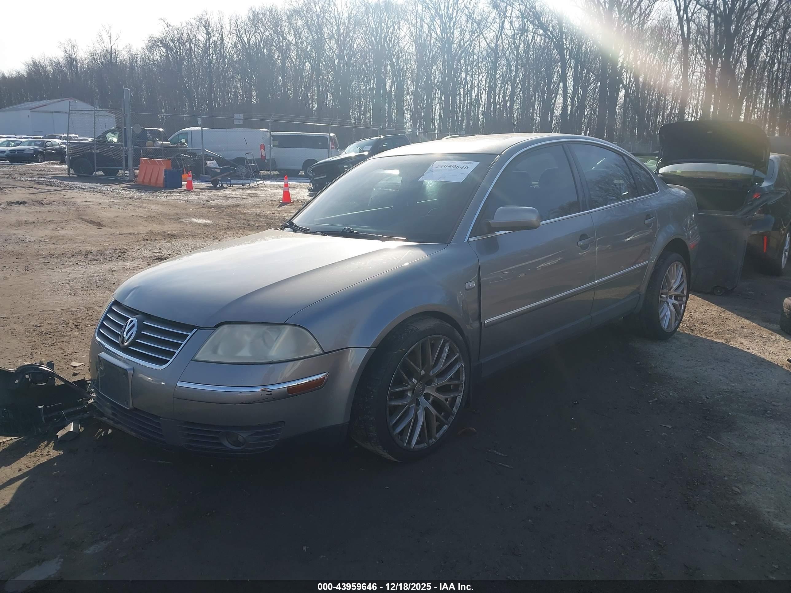 VOLKSWAGEN PASSAT image 2