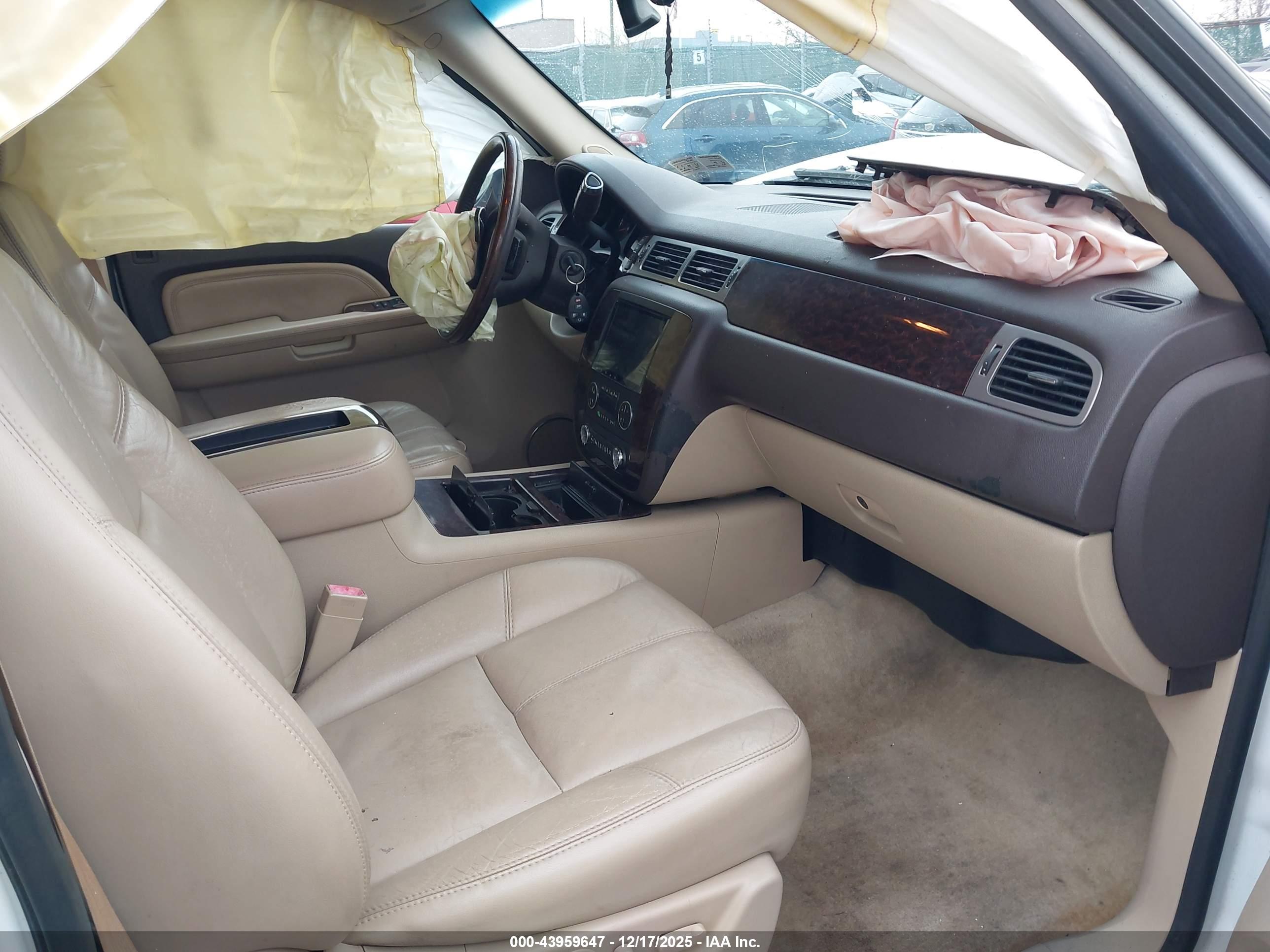 GMC YUKON image 5