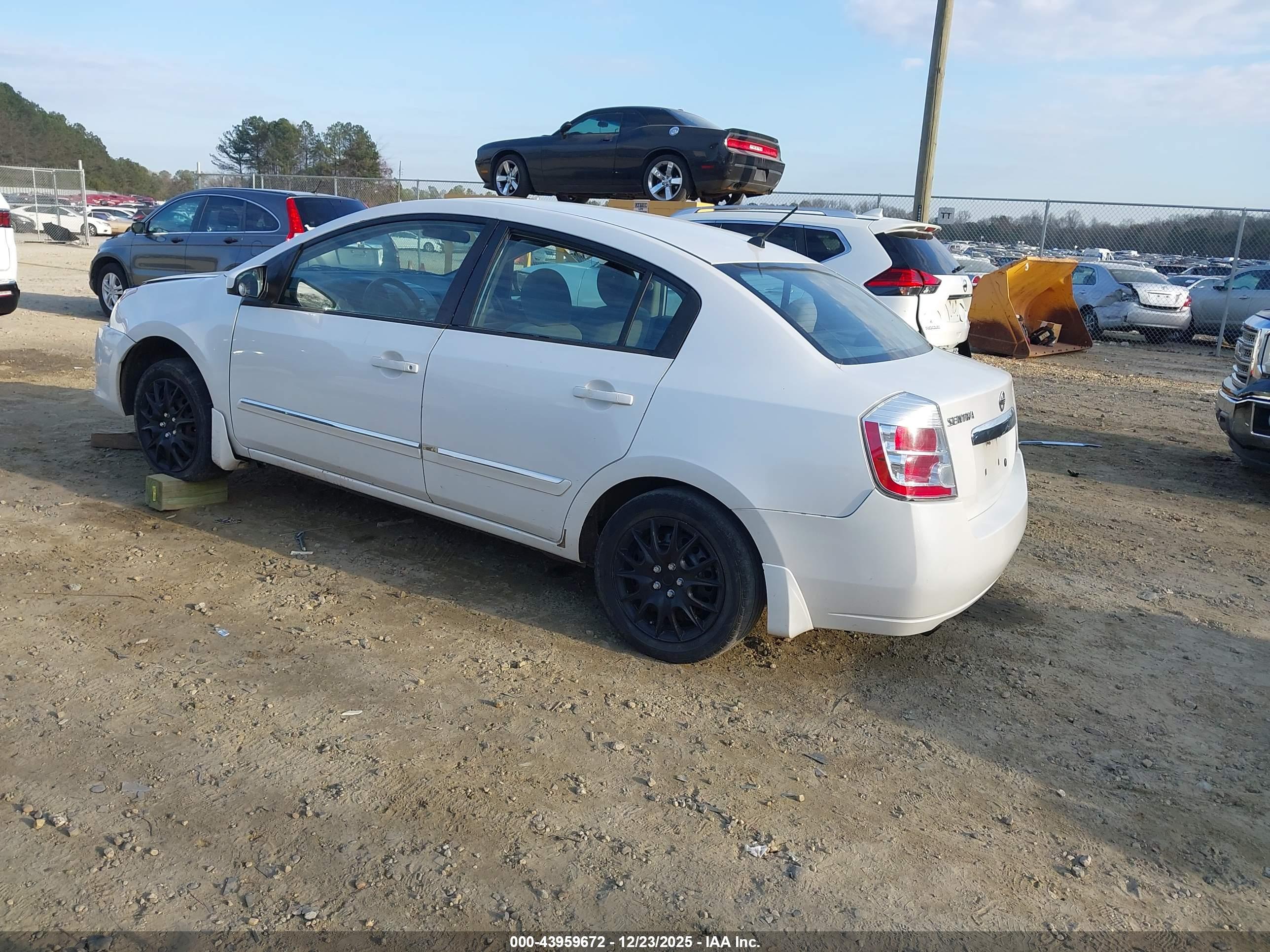 NISSAN SENTRA image 3