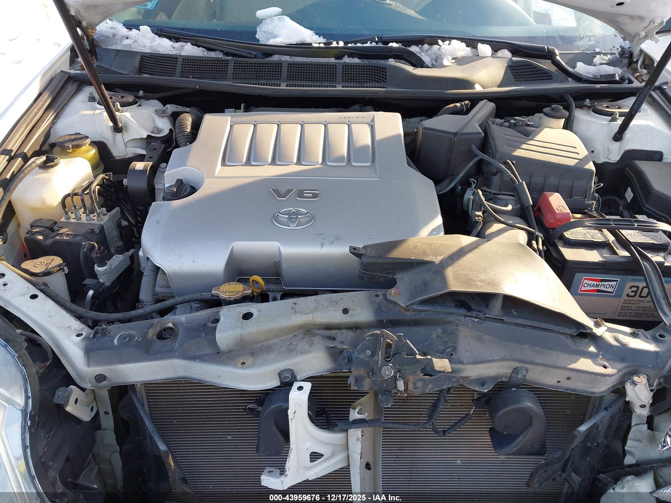 TOYOTA AVALON image 10