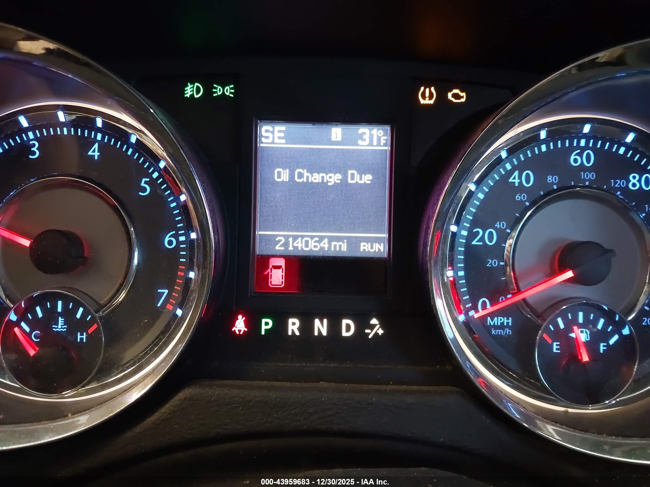 CHRYSLER TOWN image 7