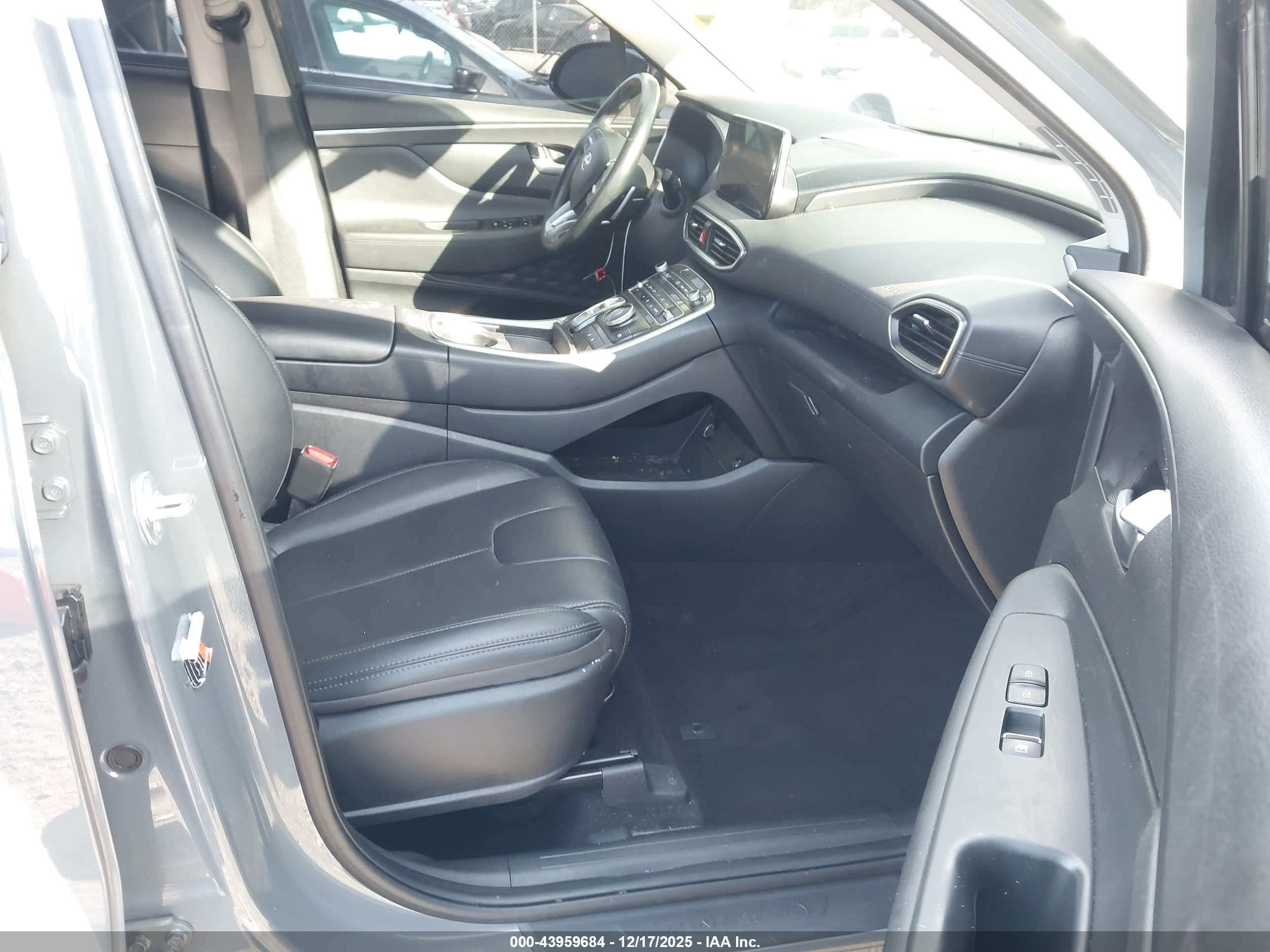 HYUNDAI SANTA image 5