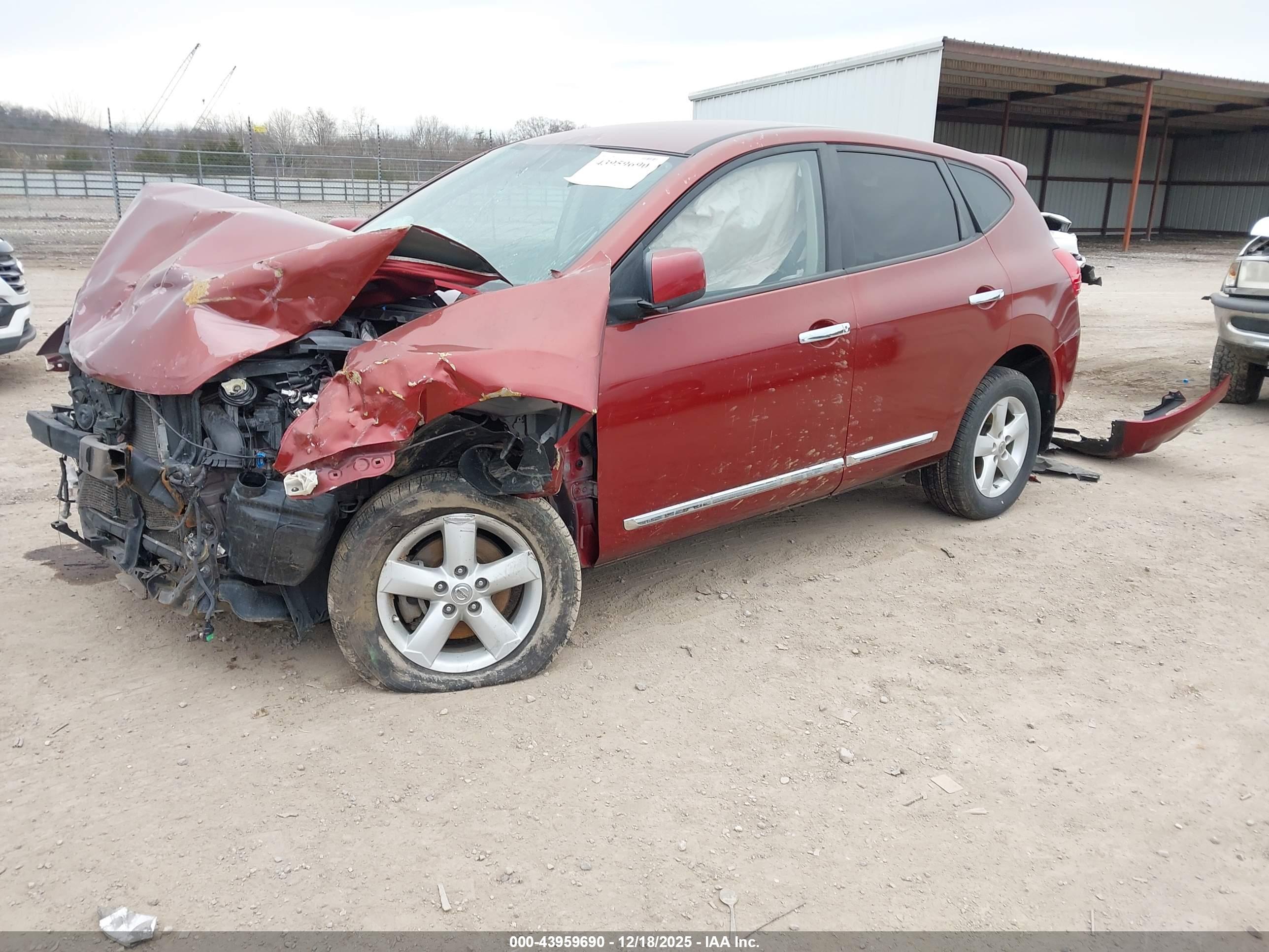 NISSAN ROGUE image 2