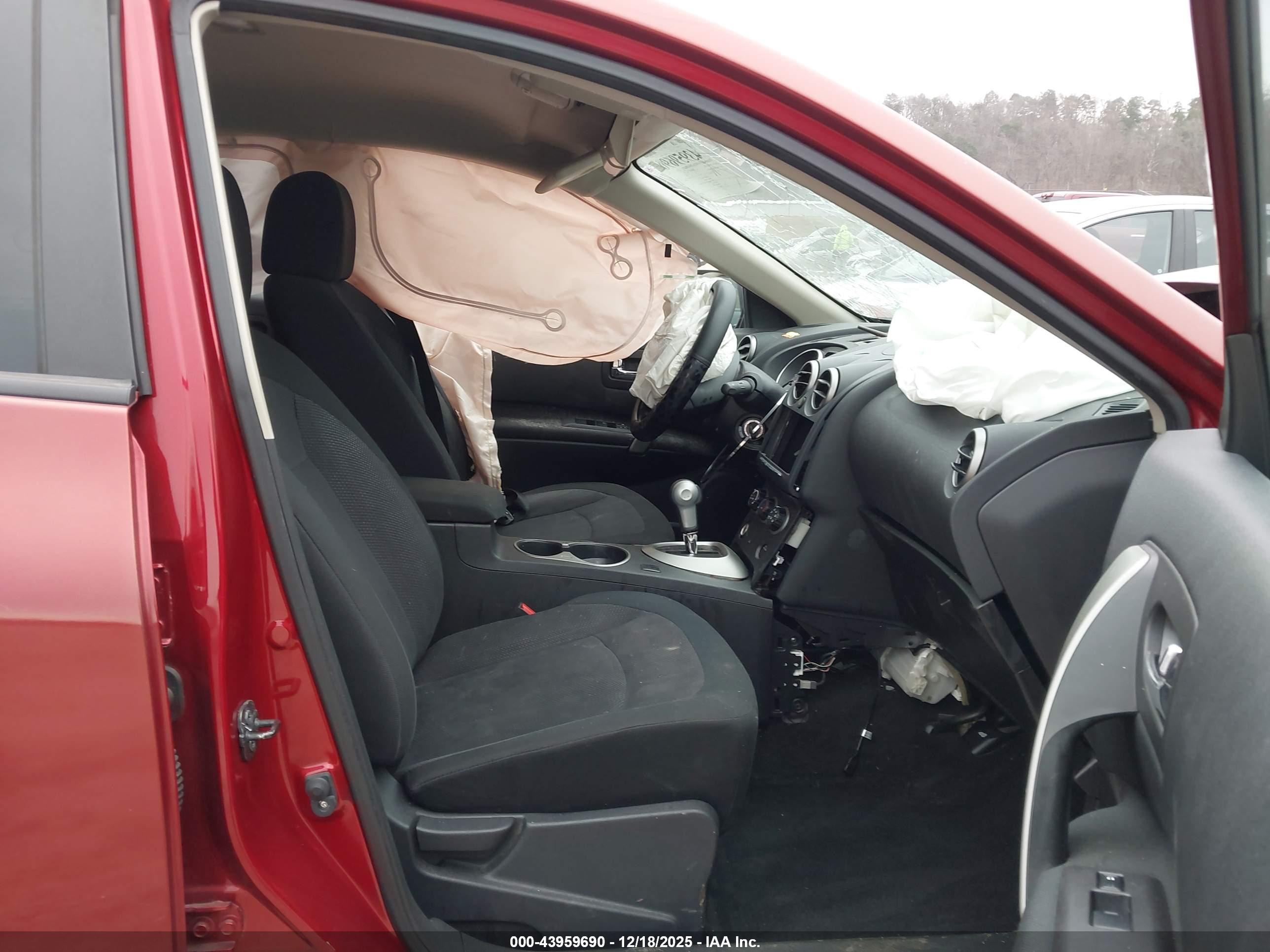 NISSAN ROGUE image 5