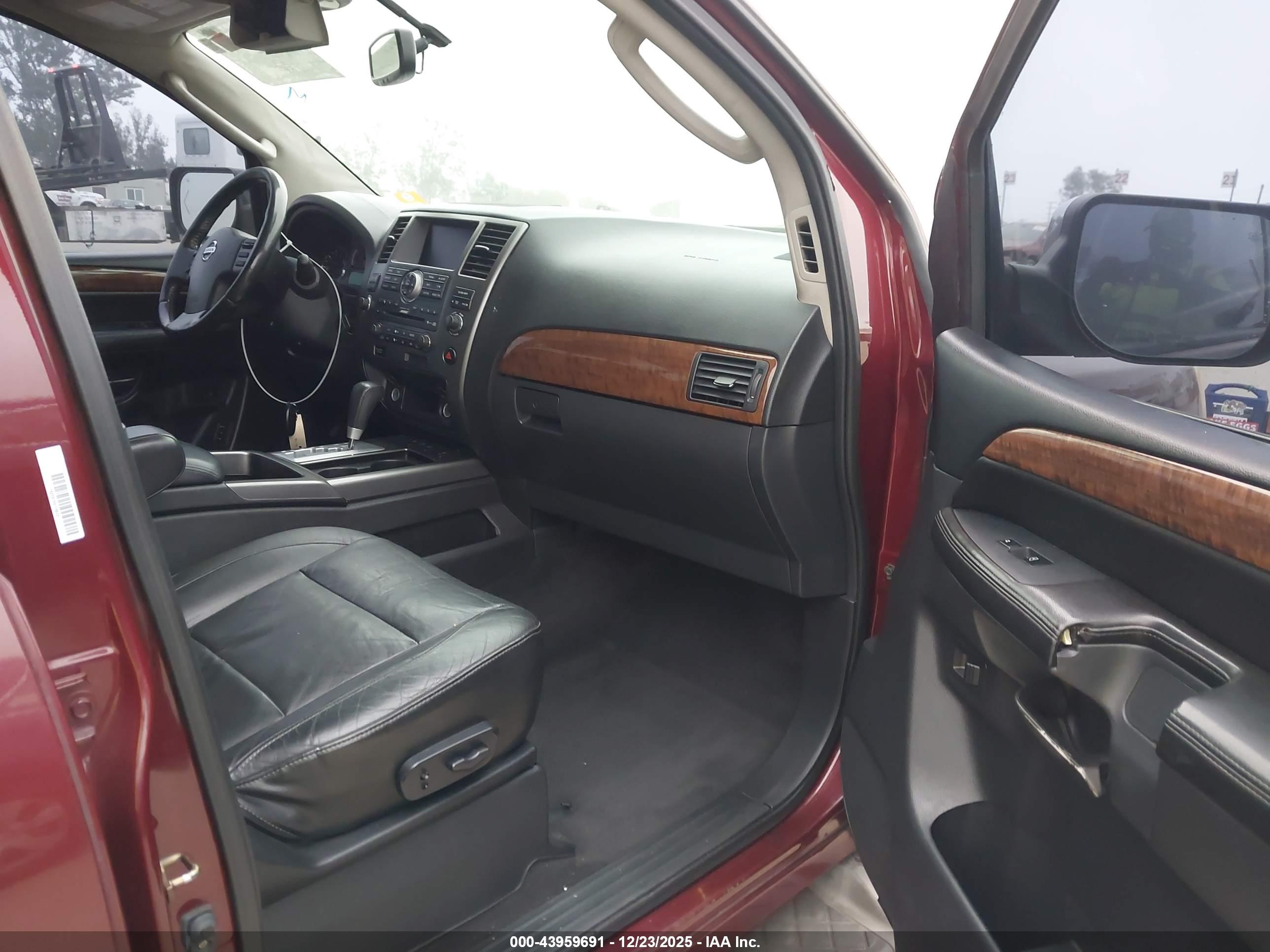 NISSAN ARMADA image 5