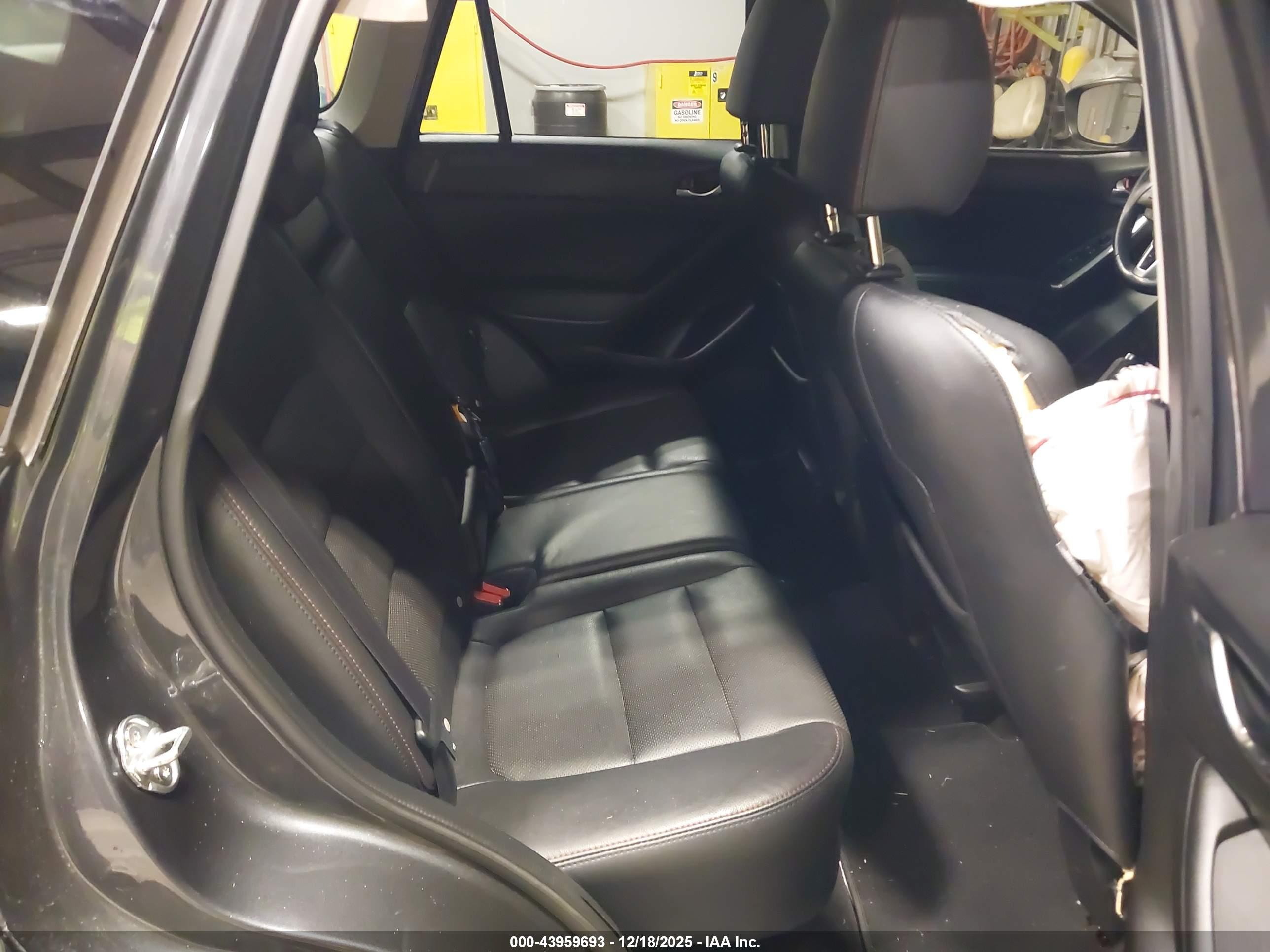 MAZDA CX-5 image 8