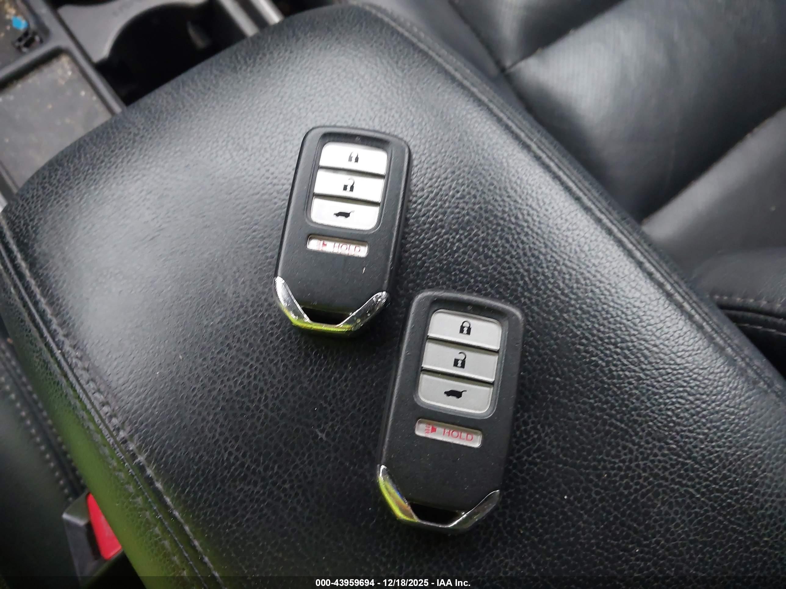 HONDA CR-V image 11