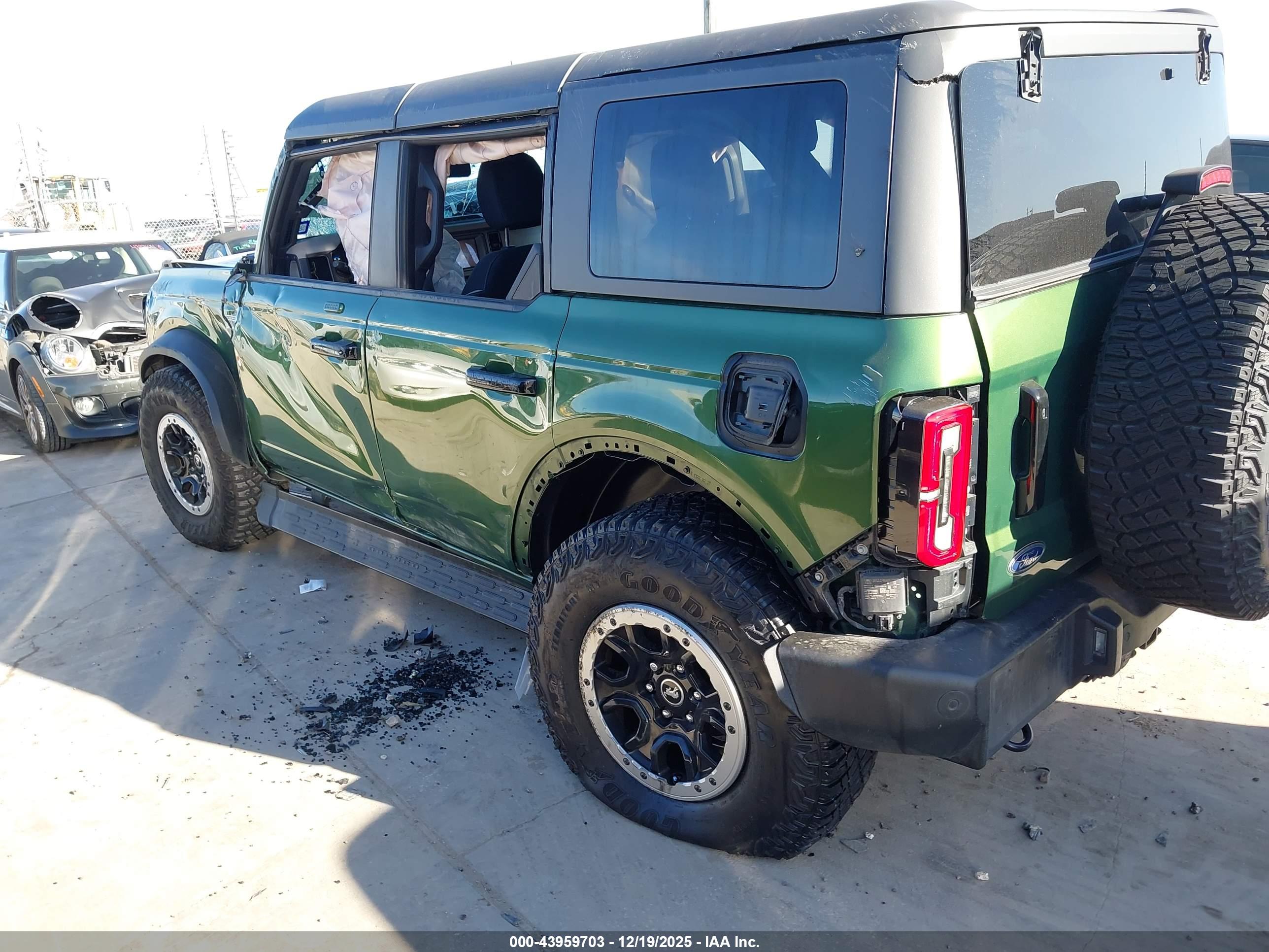 FORD BRONCO image 3